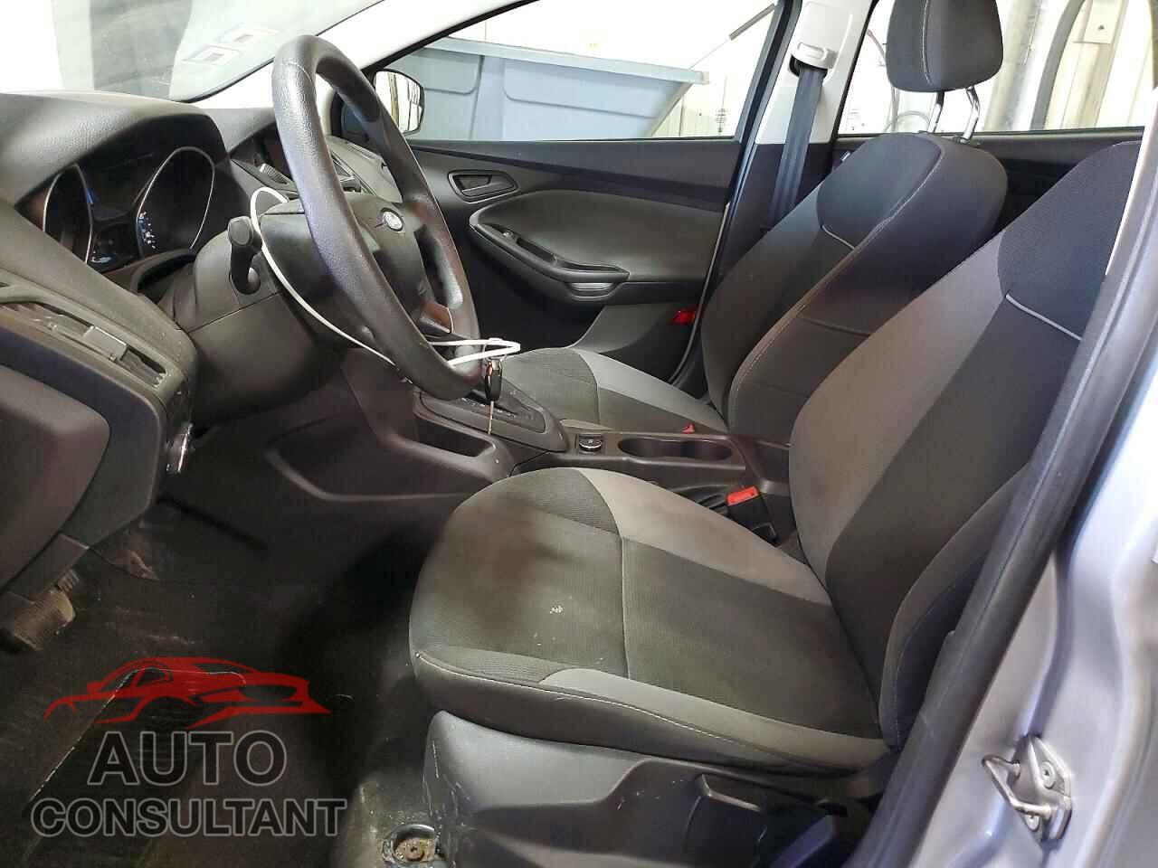 FORD FOCUS 2014 - 1FADP3E28EL317027