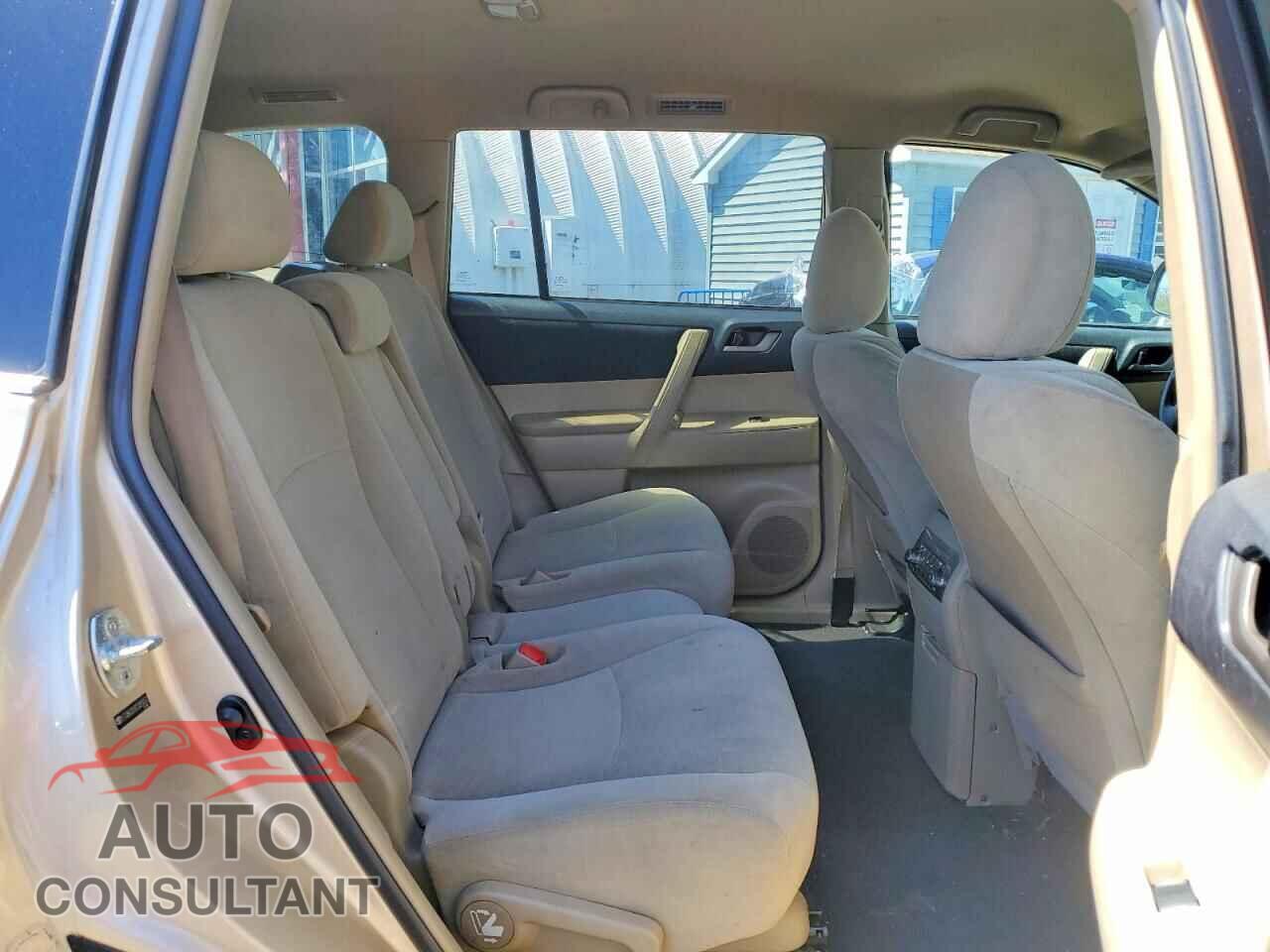 TOYOTA HIGHLANDER 2012 - 5TDBK3EH2CS095052