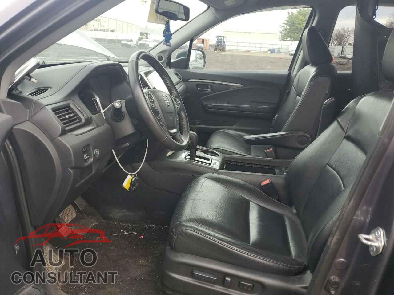 HONDA PILOT 2018 - 5FNYF6H59JB008024