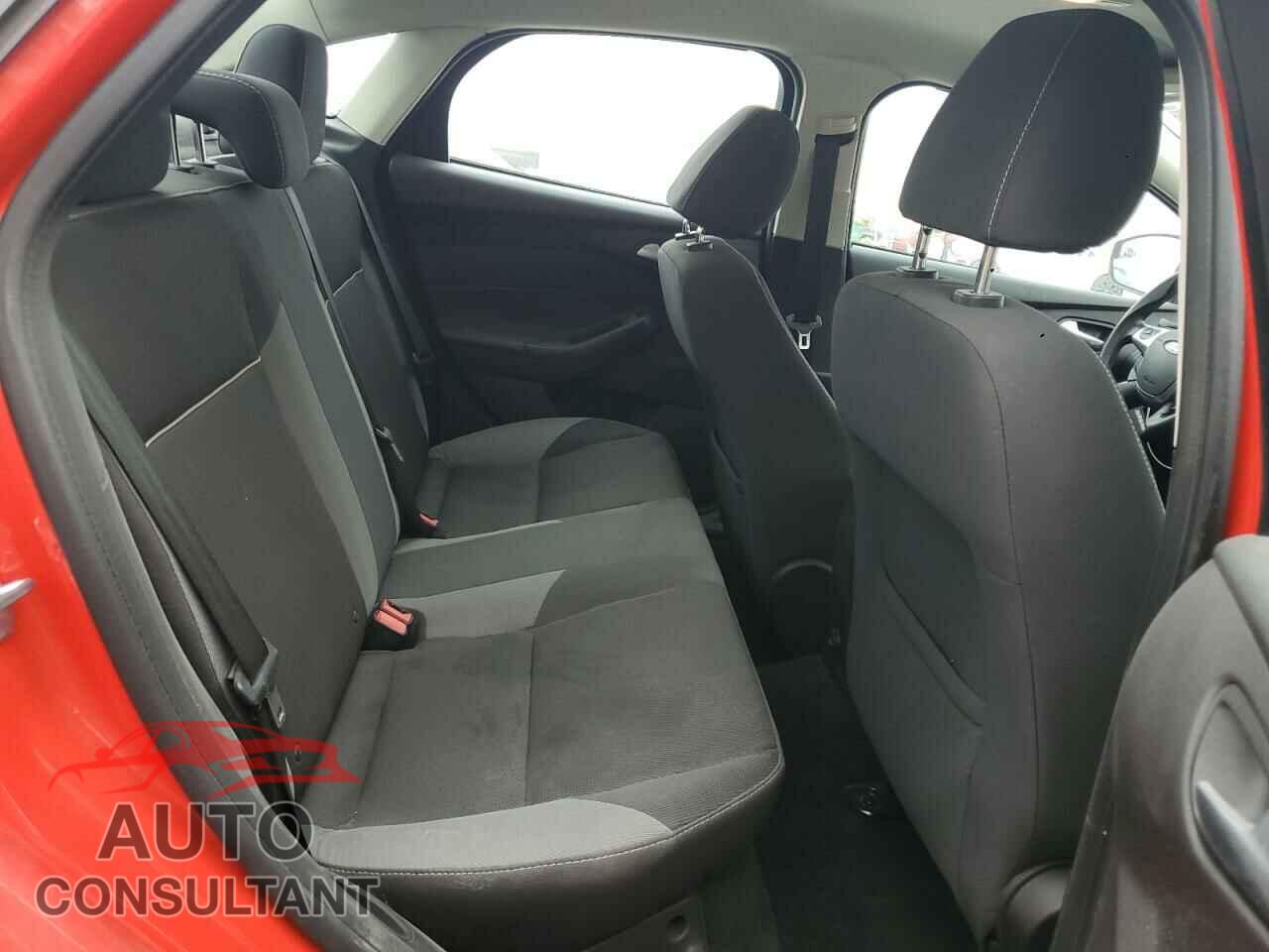 FORD FOCUS 2013 - 1FADP3F27DL318909