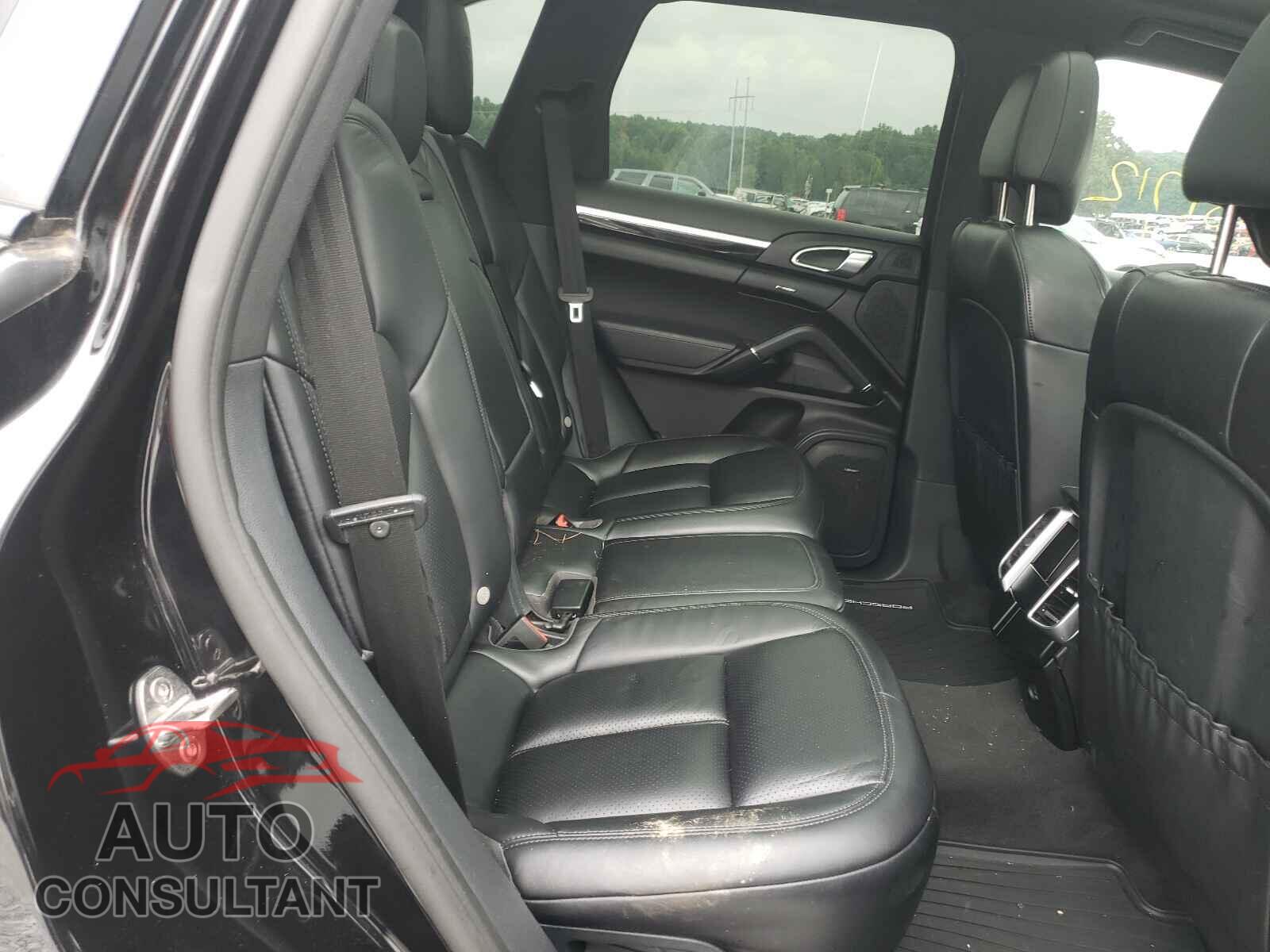 PORSCHE CAYENNE 2017 - WP1AA2A26HKA86717