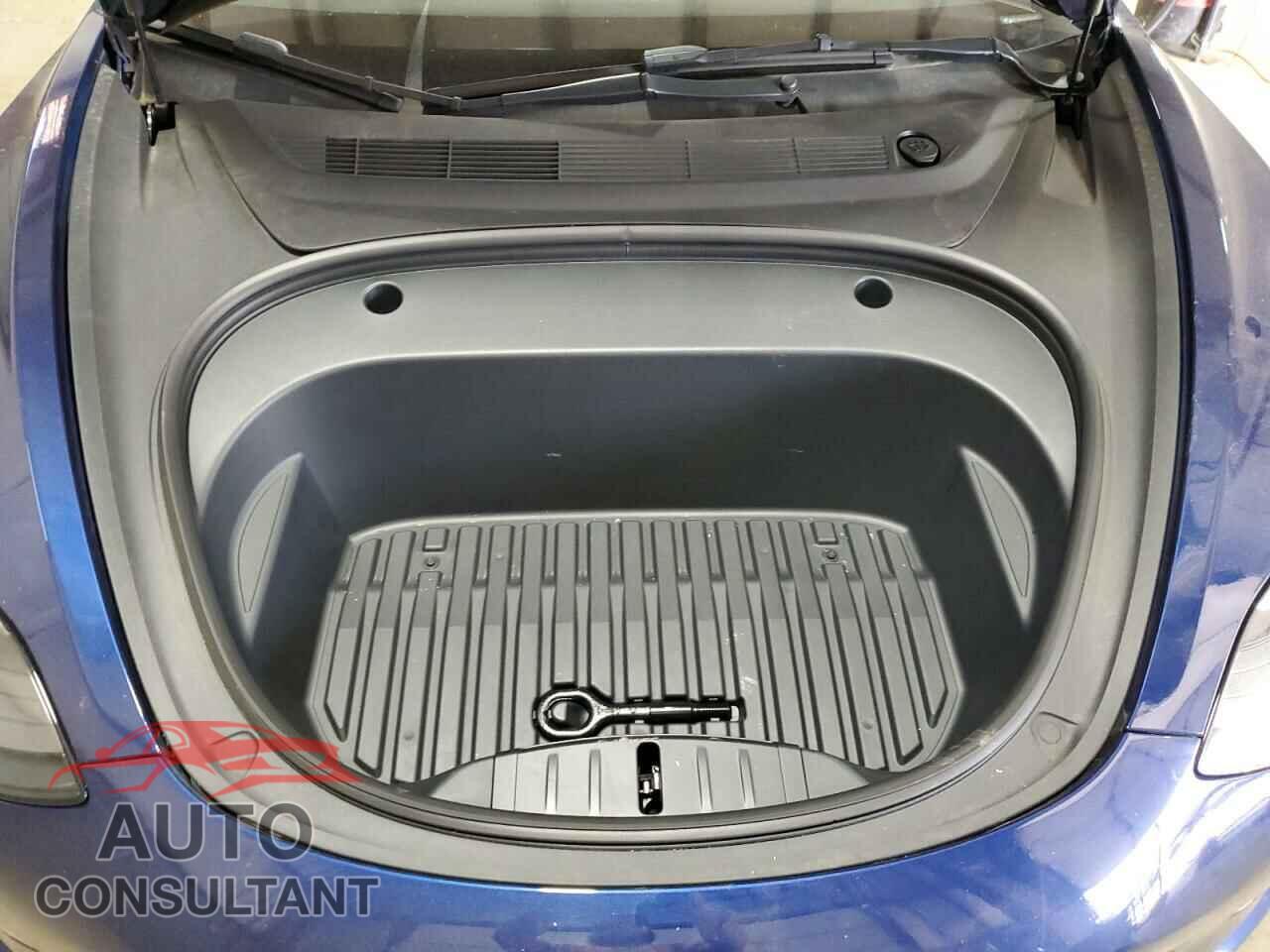 TESLA MODEL 3 2023 - 5YJ3E1EA5PF453810