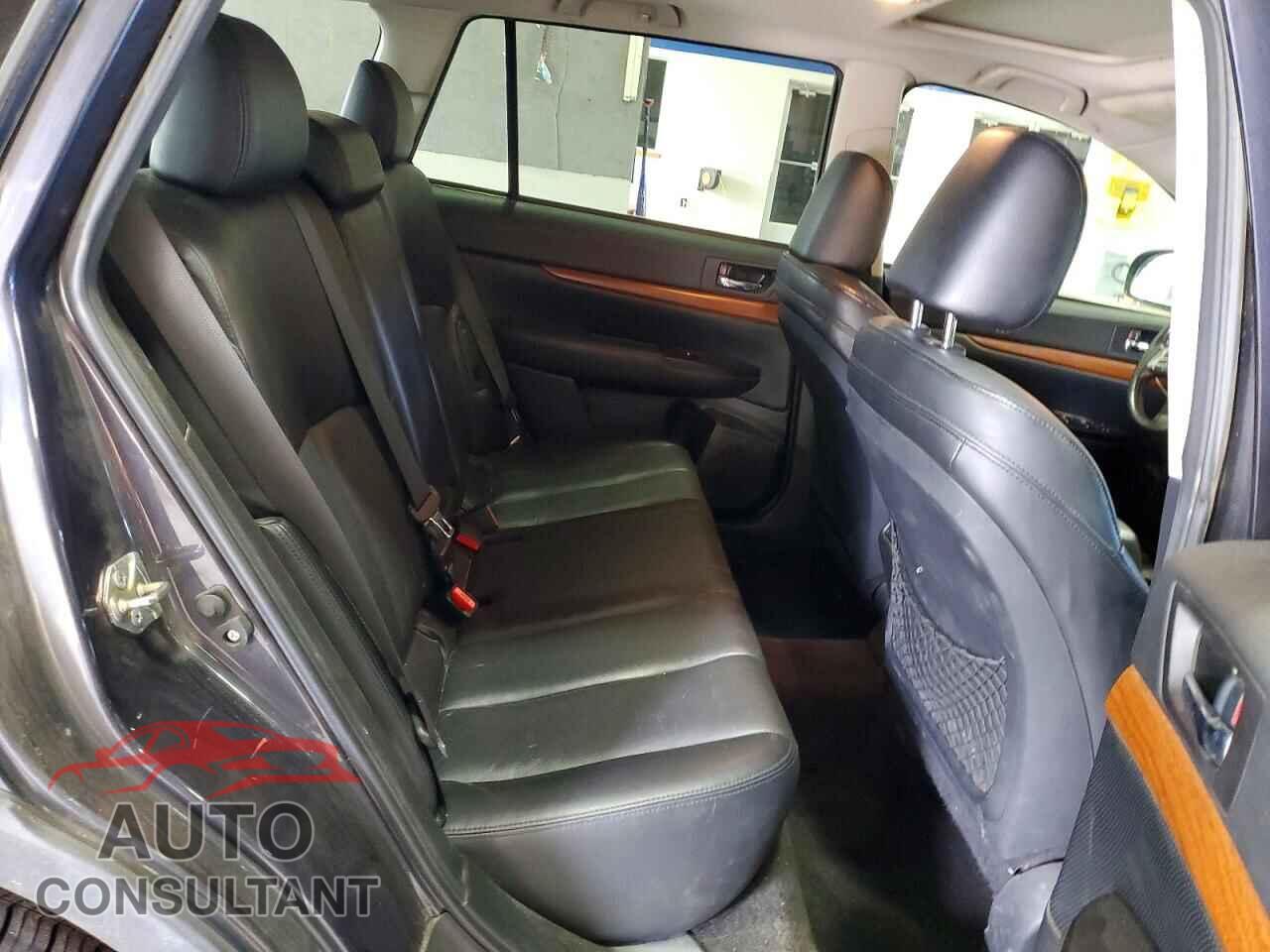 SUBARU OUTBACK 2013 - 4S4BRBKC5D3264476