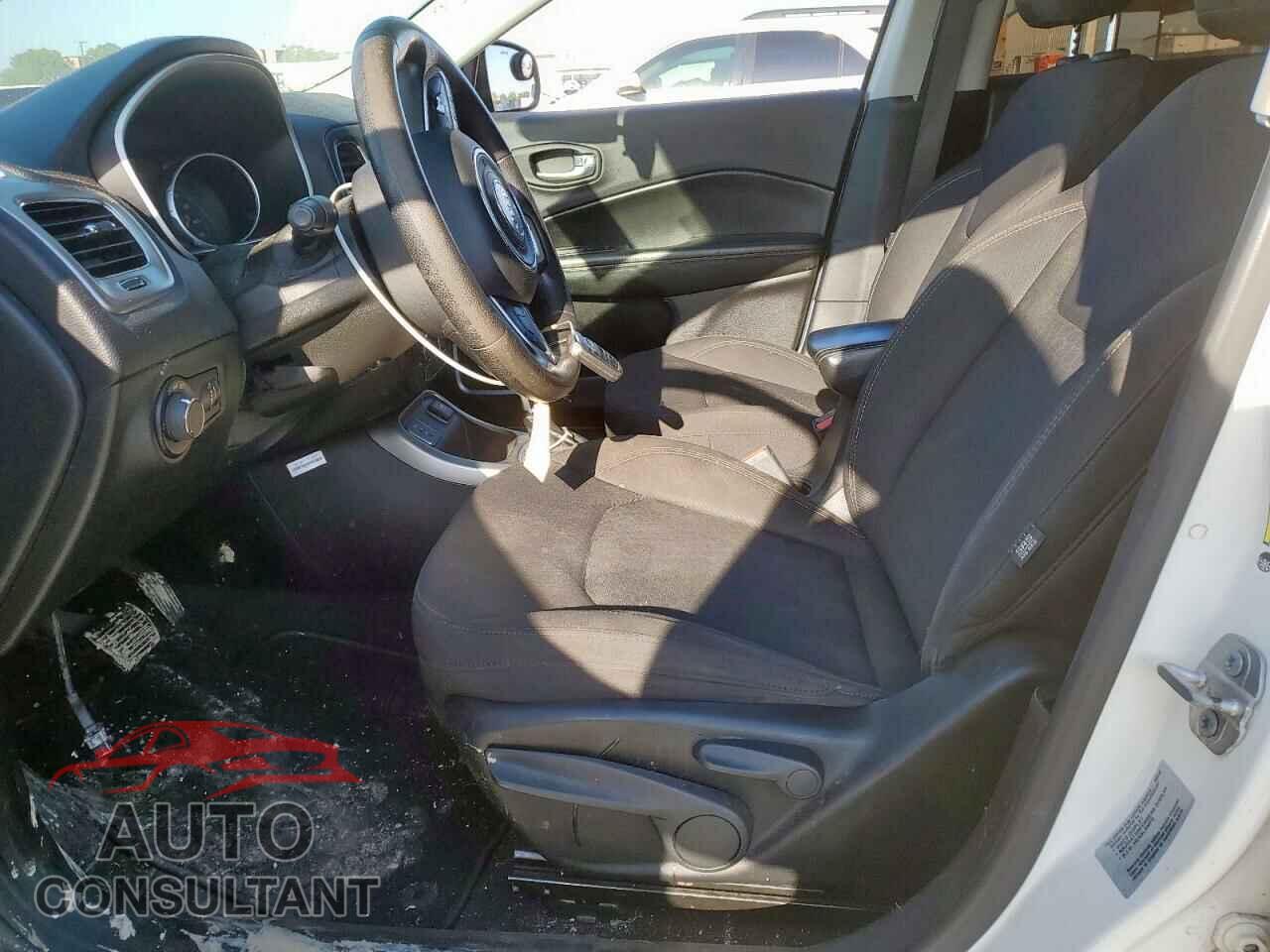 JEEP COMPASS 2017 - 3C4NJCAB0HT661093