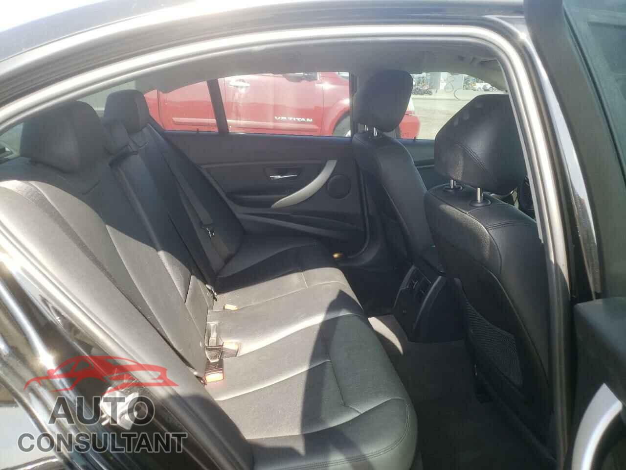 BMW 3 SERIES 2018 - WBA8A9C58JK623252
