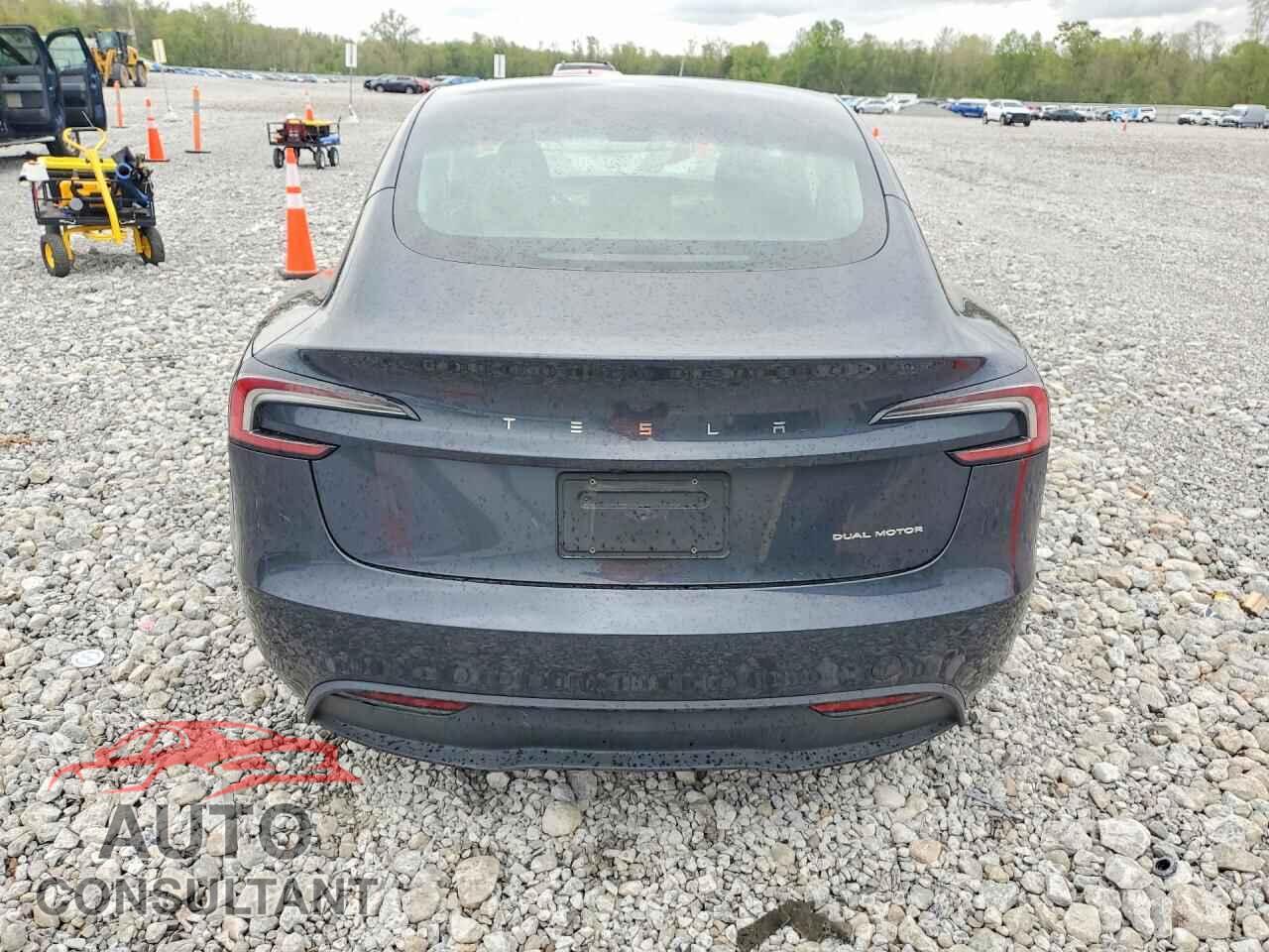 TESLA MODEL 3 2024 - 5YJ3E1EB5RF754539