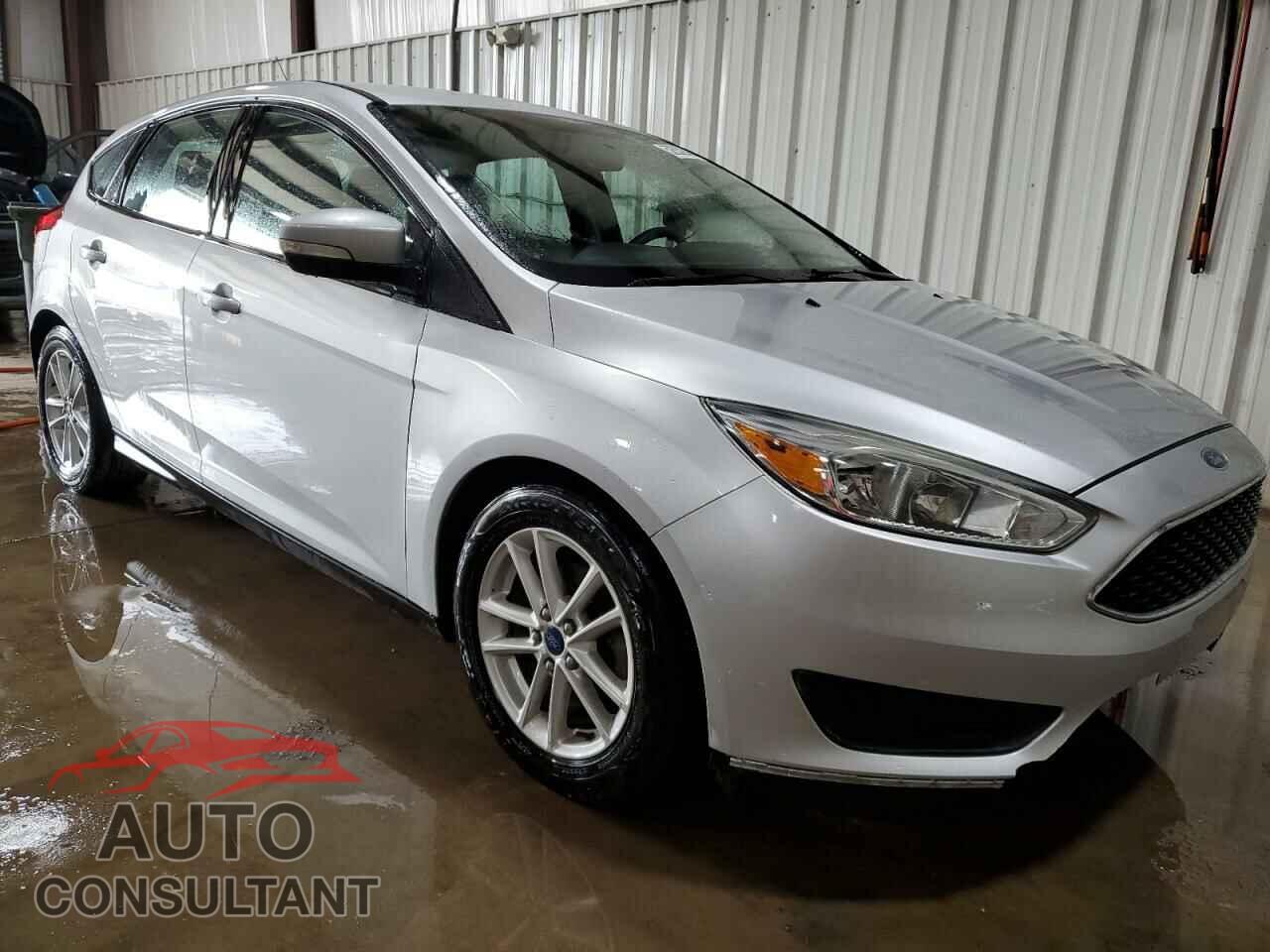 FORD FOCUS 2015 - 1FADP3K22FL350627