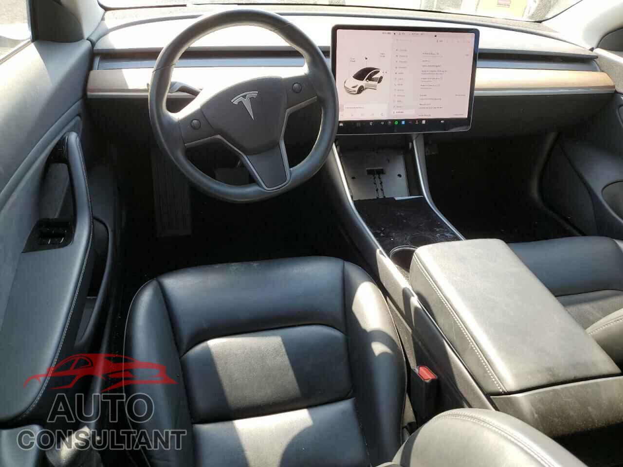 TESLA MODEL 3 2019 - 5YJ3E1EA5KF299768