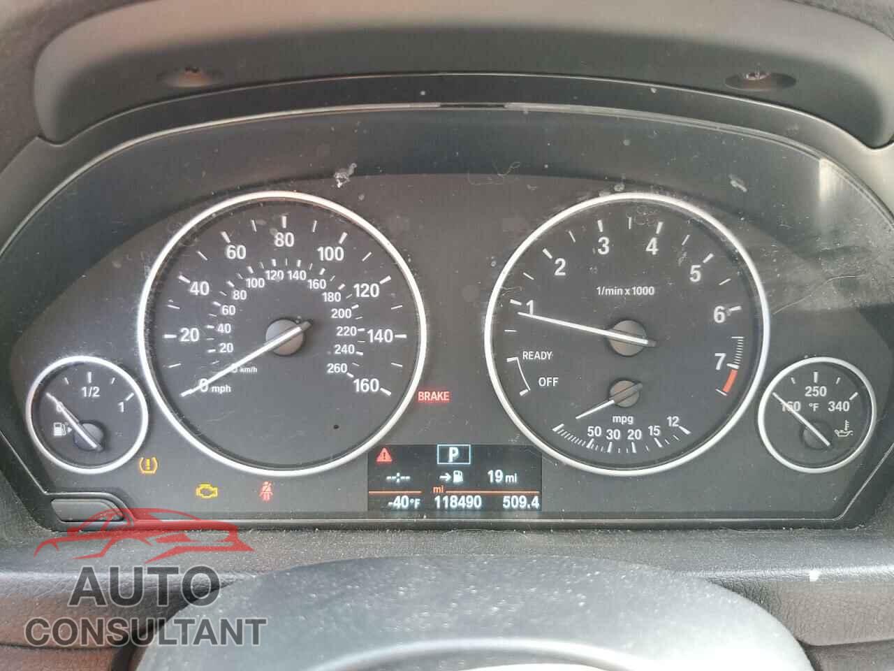 BMW 3 SERIES 2016 - WBA8E1G53GNU12421