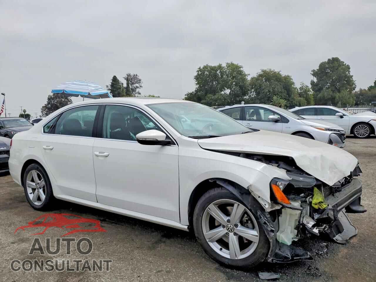 VOLKSWAGEN PASSAT 2012 - 1VWBP7A36CC083620