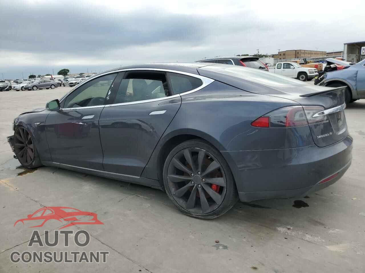 TESLA MODEL S 2016 - 5YJSA1E40GF133392