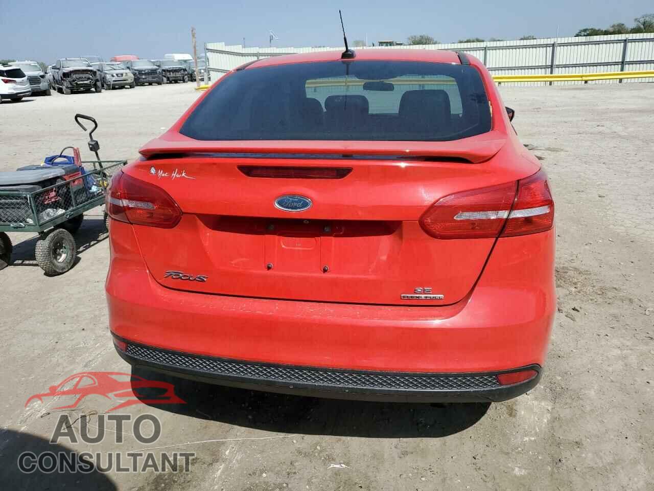 FORD FOCUS 2015 - 1FADP3F20FL222624