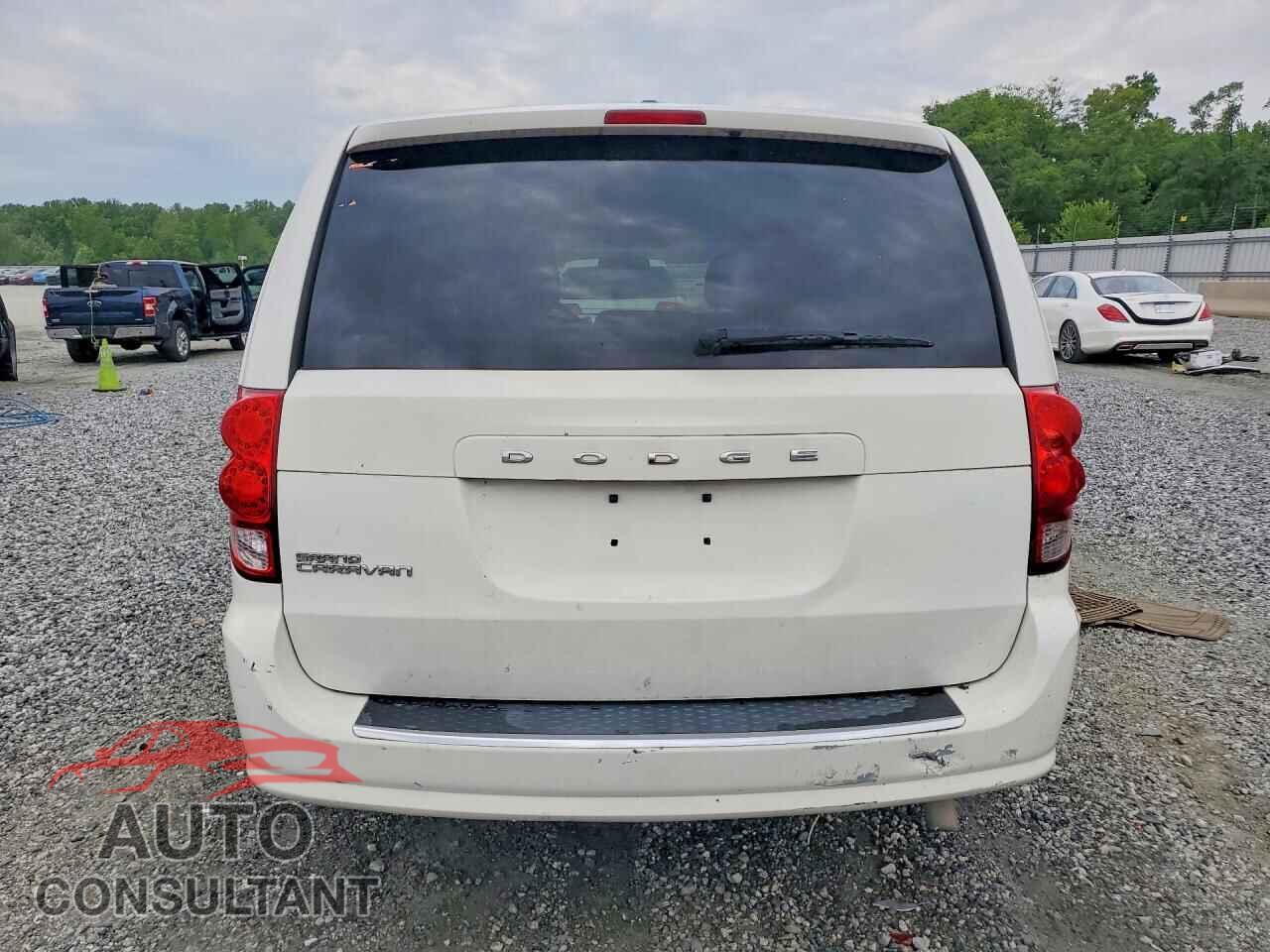DODGE CARAVAN 2011 - 2D4RN3DG0BR711551