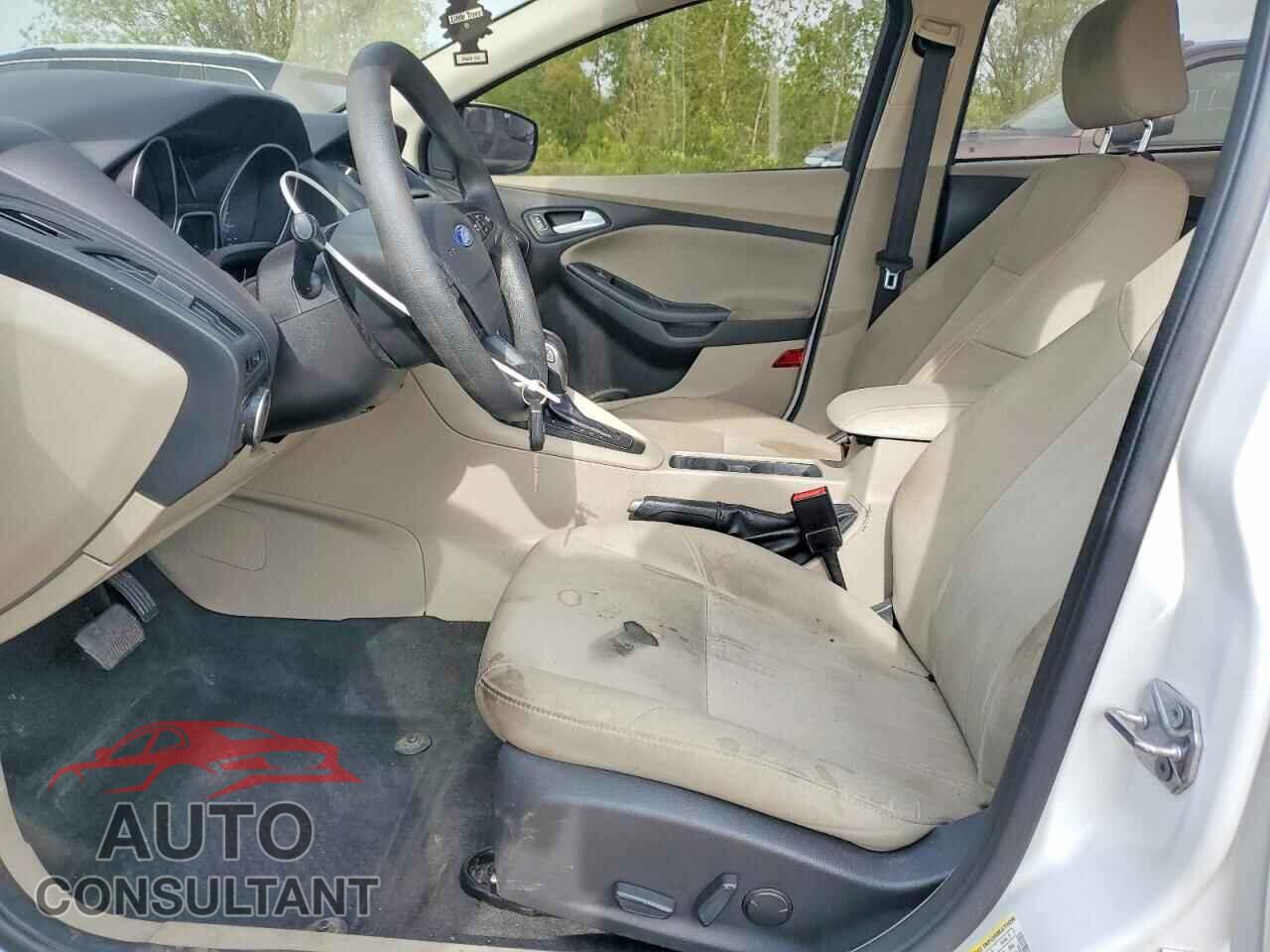 FORD FOCUS 2016 - 1FADP3F25GL404885