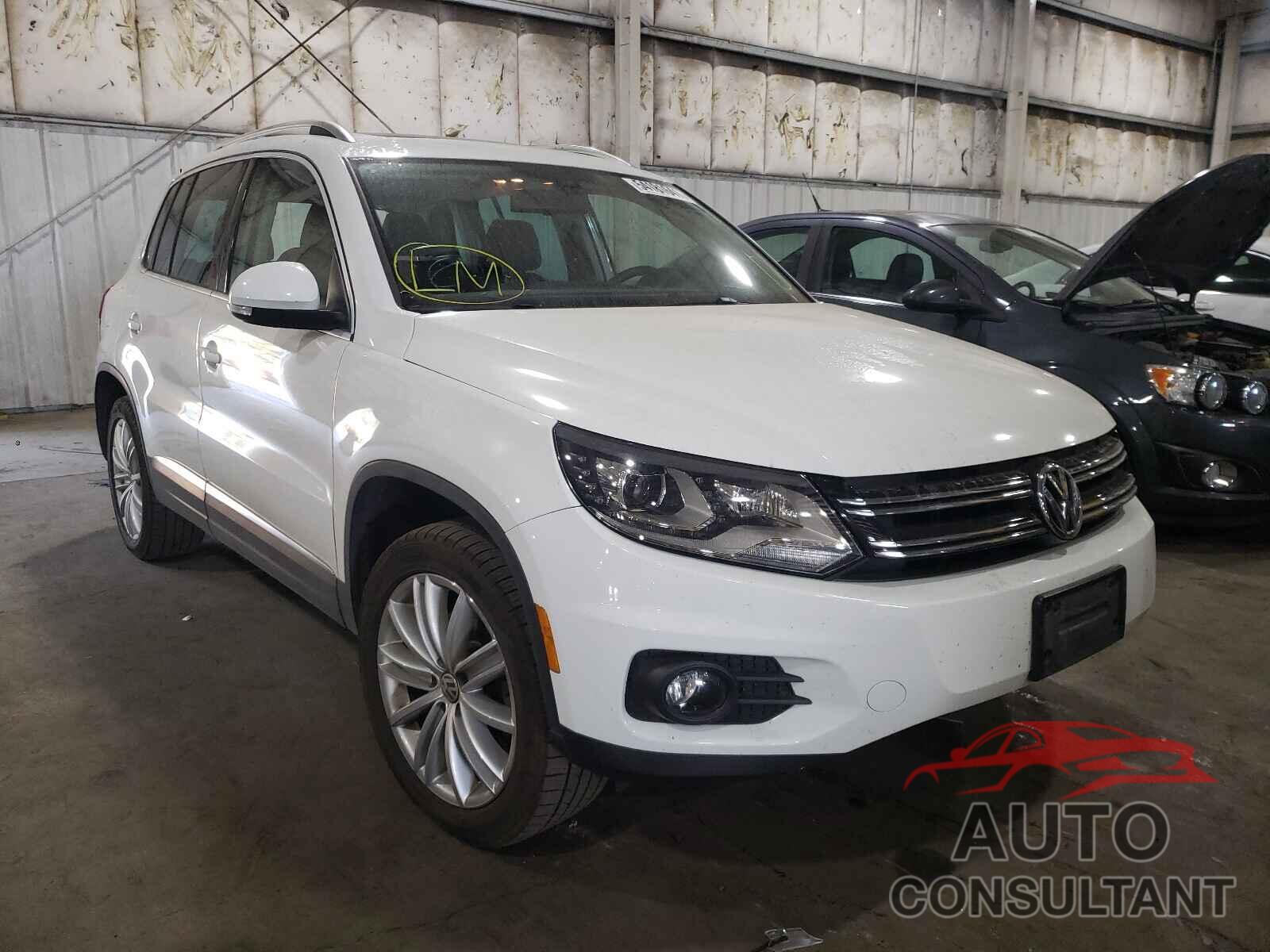 VOLKSWAGEN TIGUAN 2016 - WVGBV7AX8GW604042