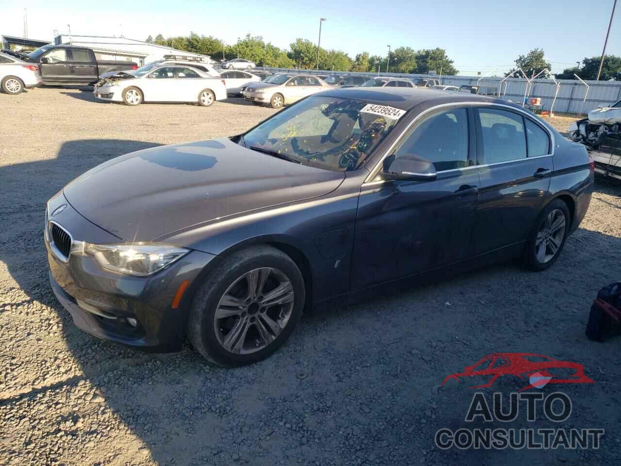 BMW 3 SERIES 2017 - WBA8E1C32HA156592