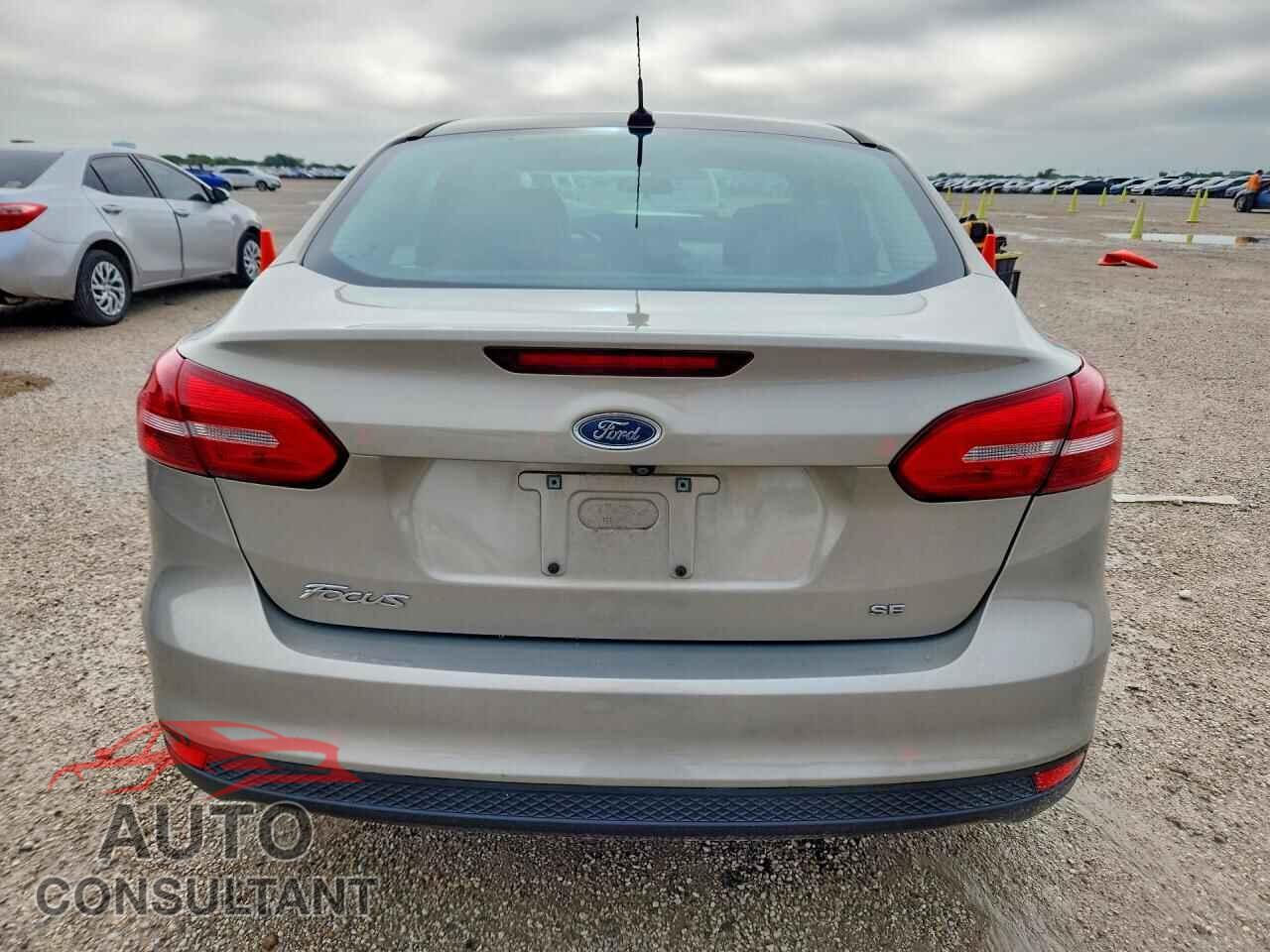 FORD FOCUS 2016 - 1FADP3F23GL342449