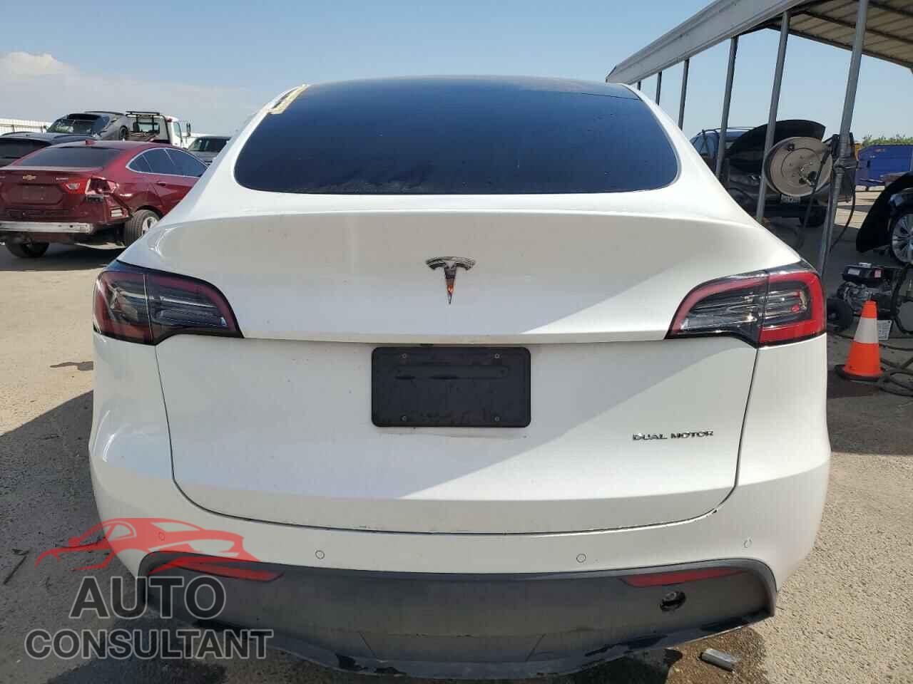TESLA MODEL Y 2022 - 7SAYGDEE6NF511072