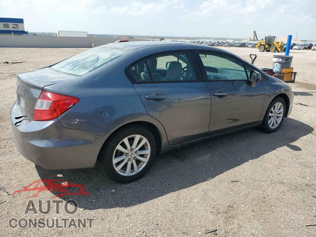 HONDA CIVIC 2012 - 2HGFB2F99CH556850