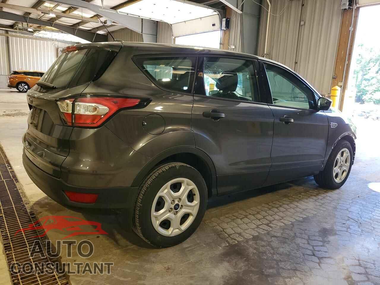 FORD ESCAPE 2017 - 1FMCU0F70HUC63076