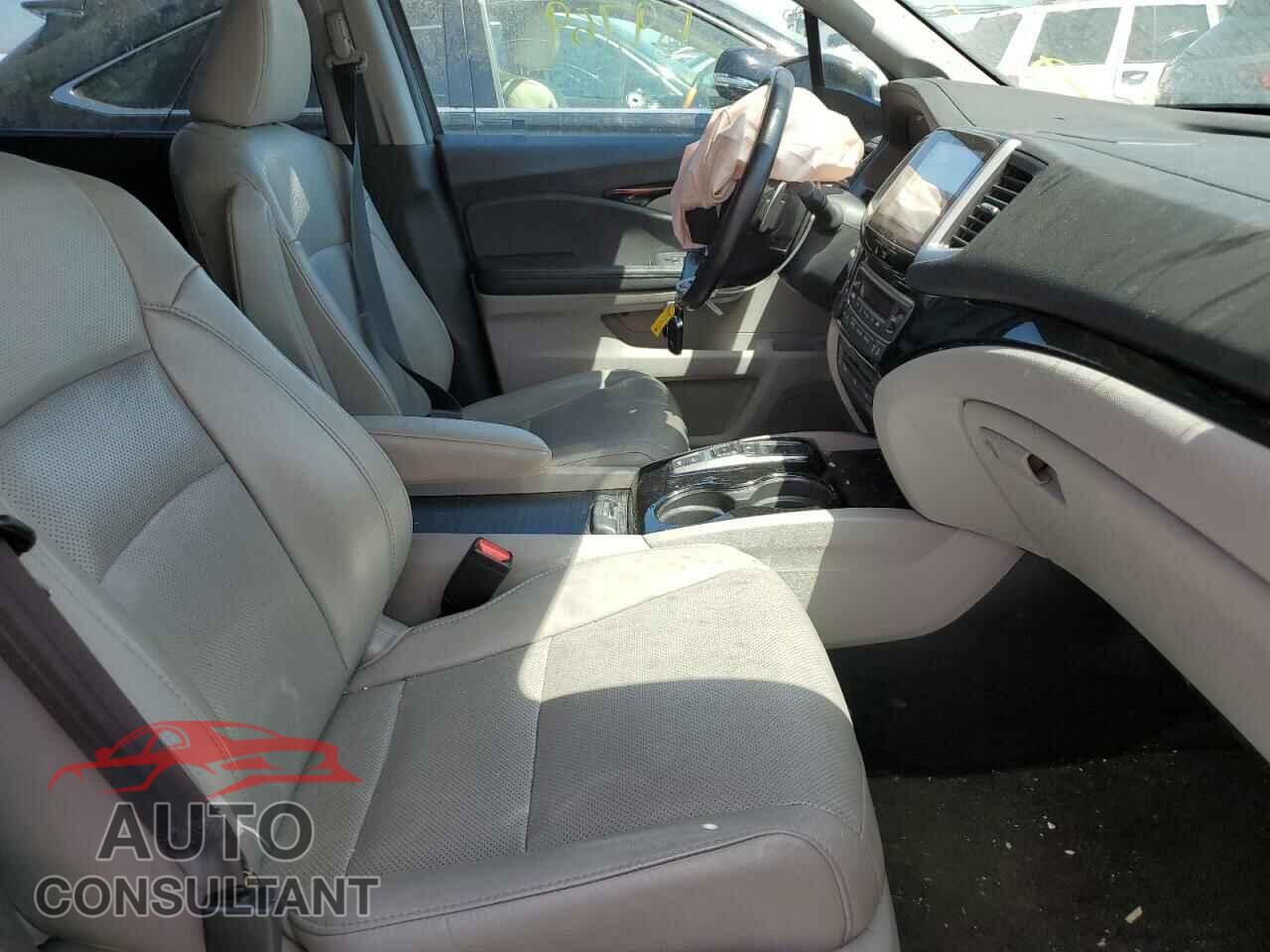 HONDA PILOT 2016 - 5FNYF6H04GB127158