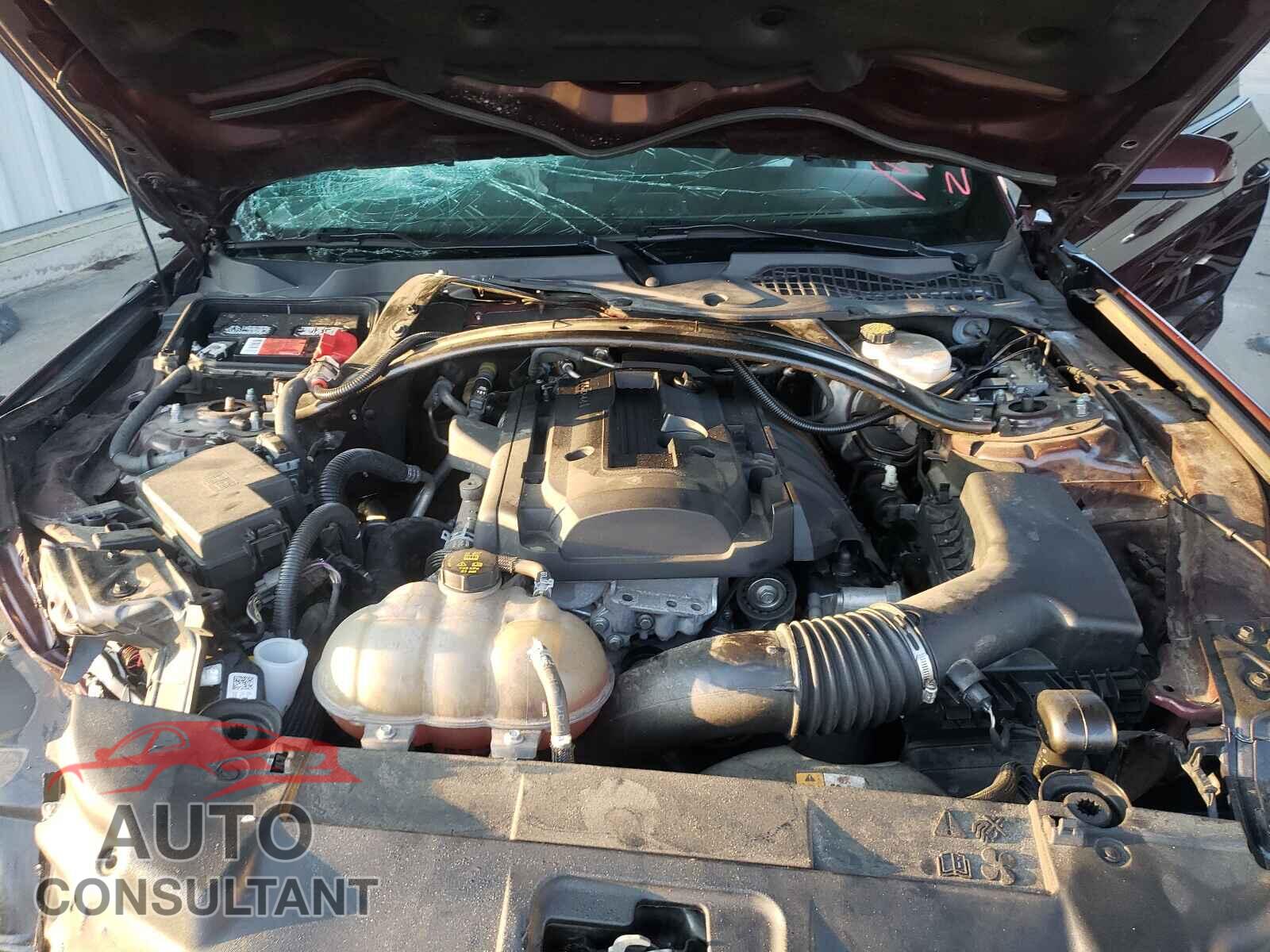 FORD MUSTANG 2018 - 1FATP8UHXJ5120888