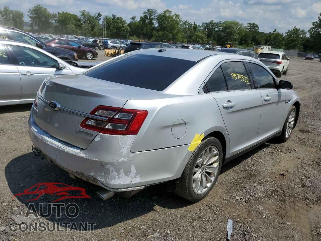 FORD TAURUS 2019 - 1FAHP2F85KG107701
