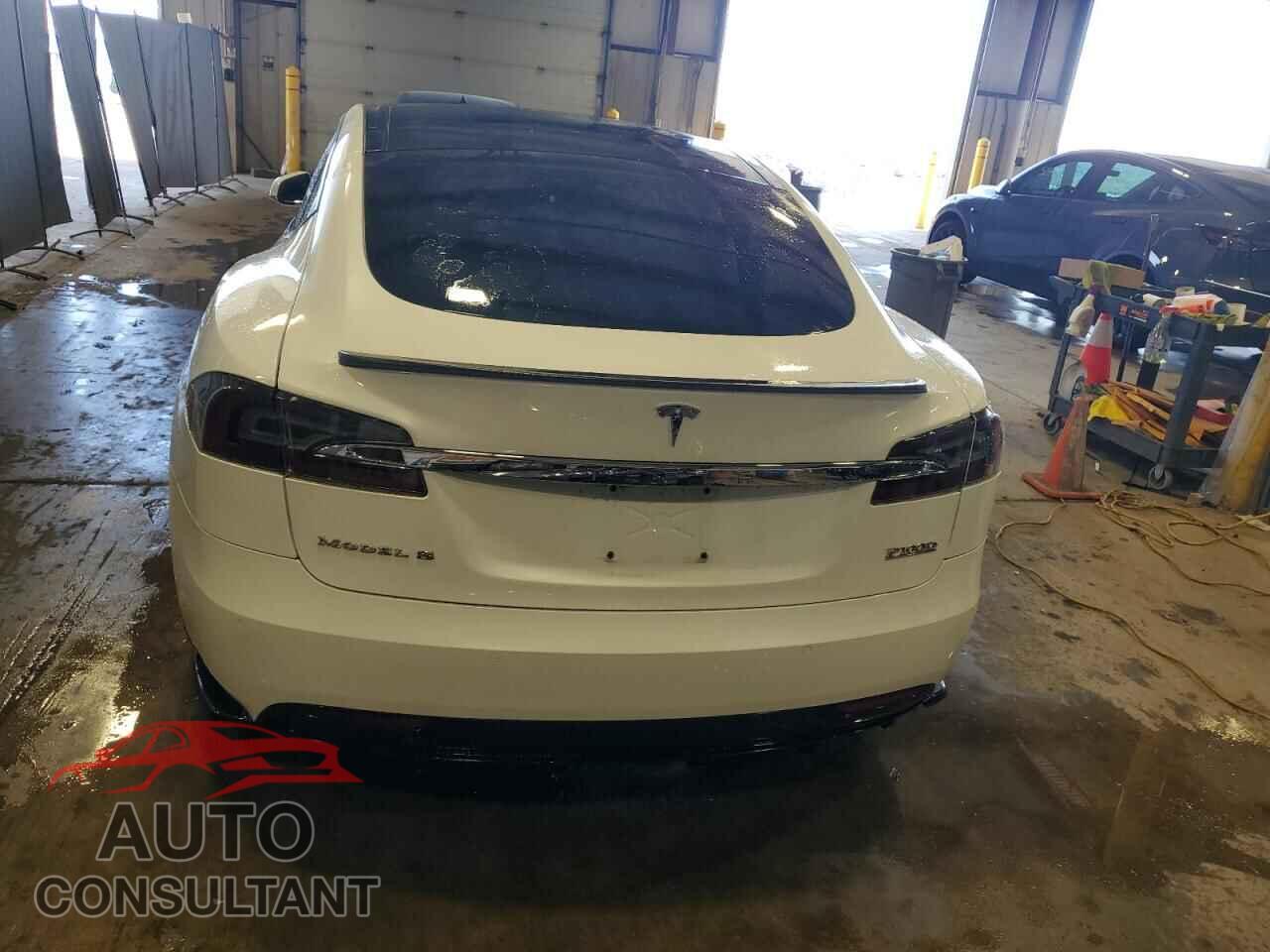 TESLA MODEL S 2018 - 5YJSA1E46JF293221