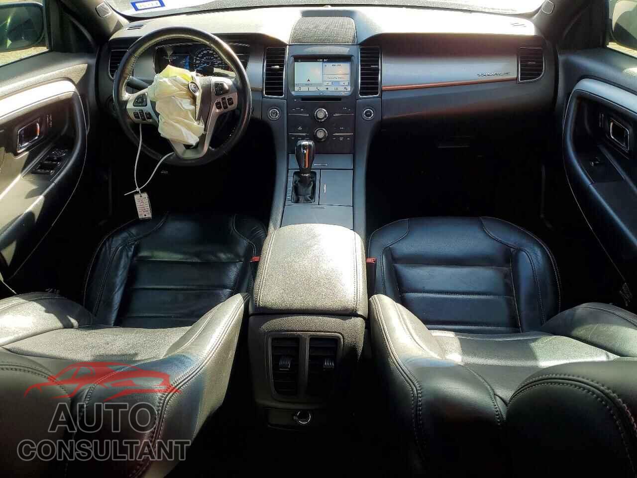 FORD TAURUS 2017 - 1FAHP2E84HG133281
