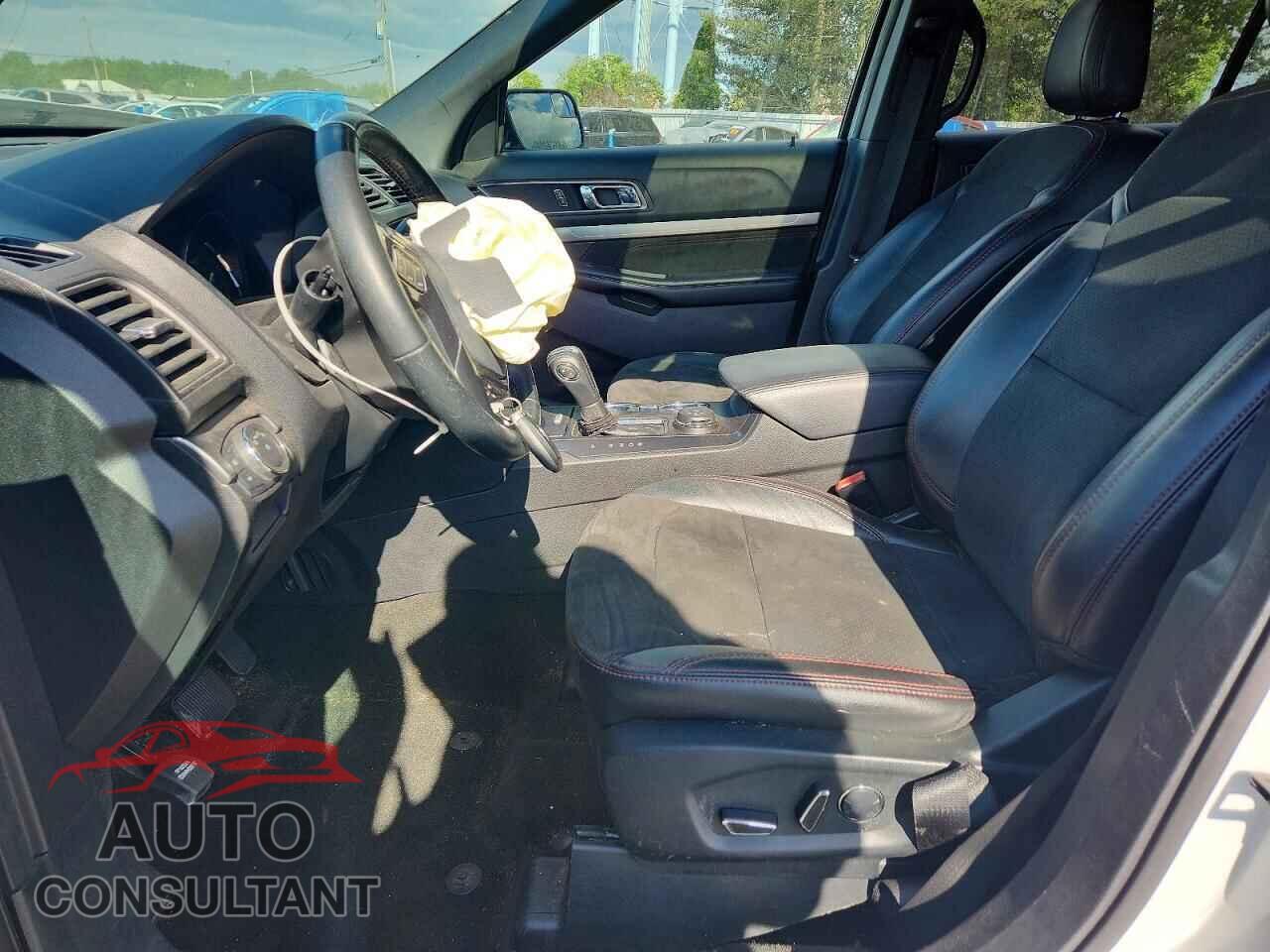 FORD EXPLORER 2018 - 1FM5K8D84JGB01951
