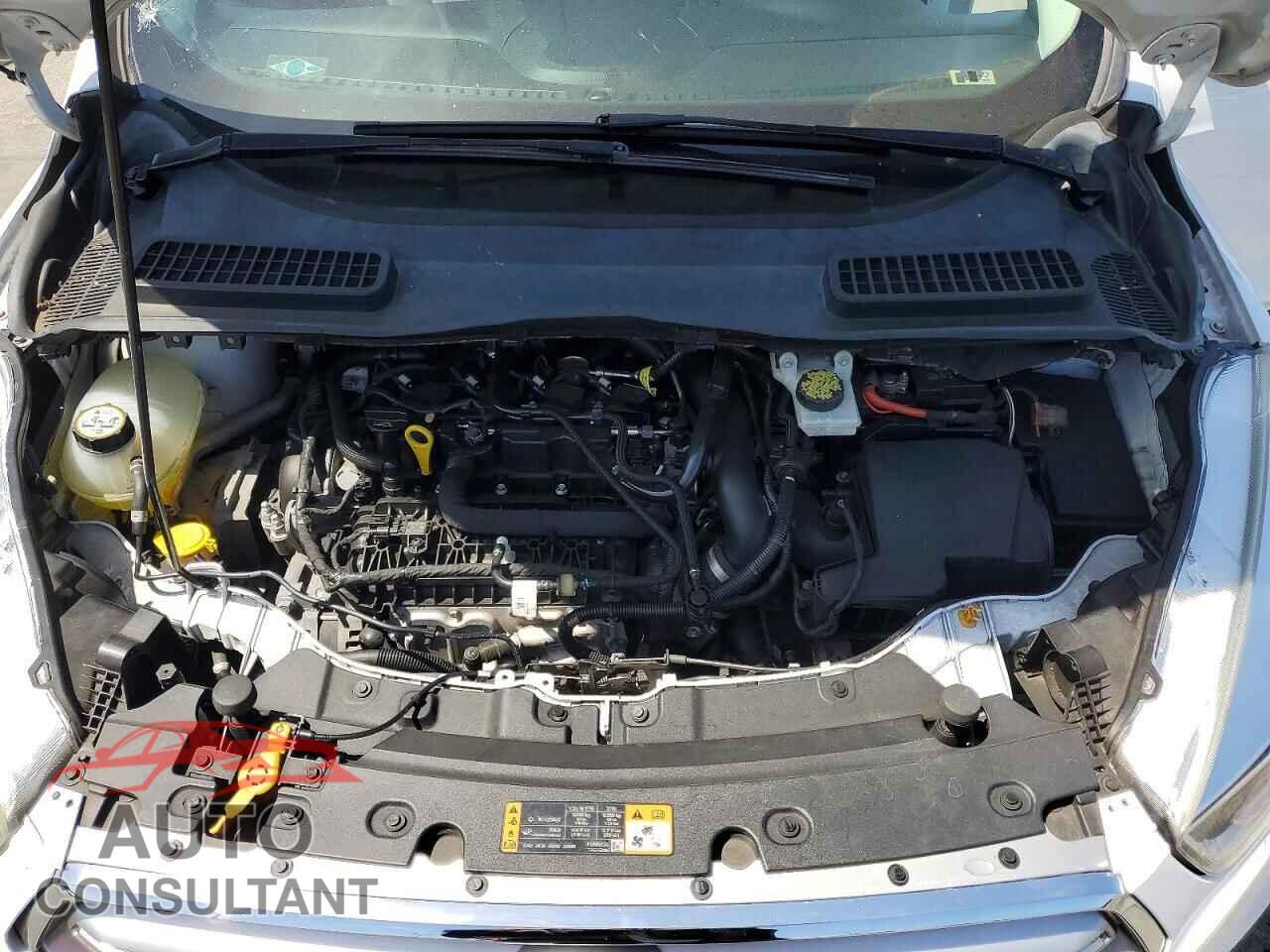 FORD ESCAPE 2017 - 1FMCU0GD9HUC27116