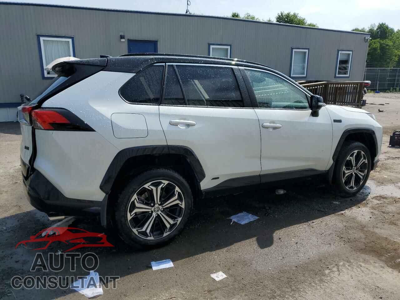TOYOTA RAV4 2024 - JTMFB3FV1RD175694