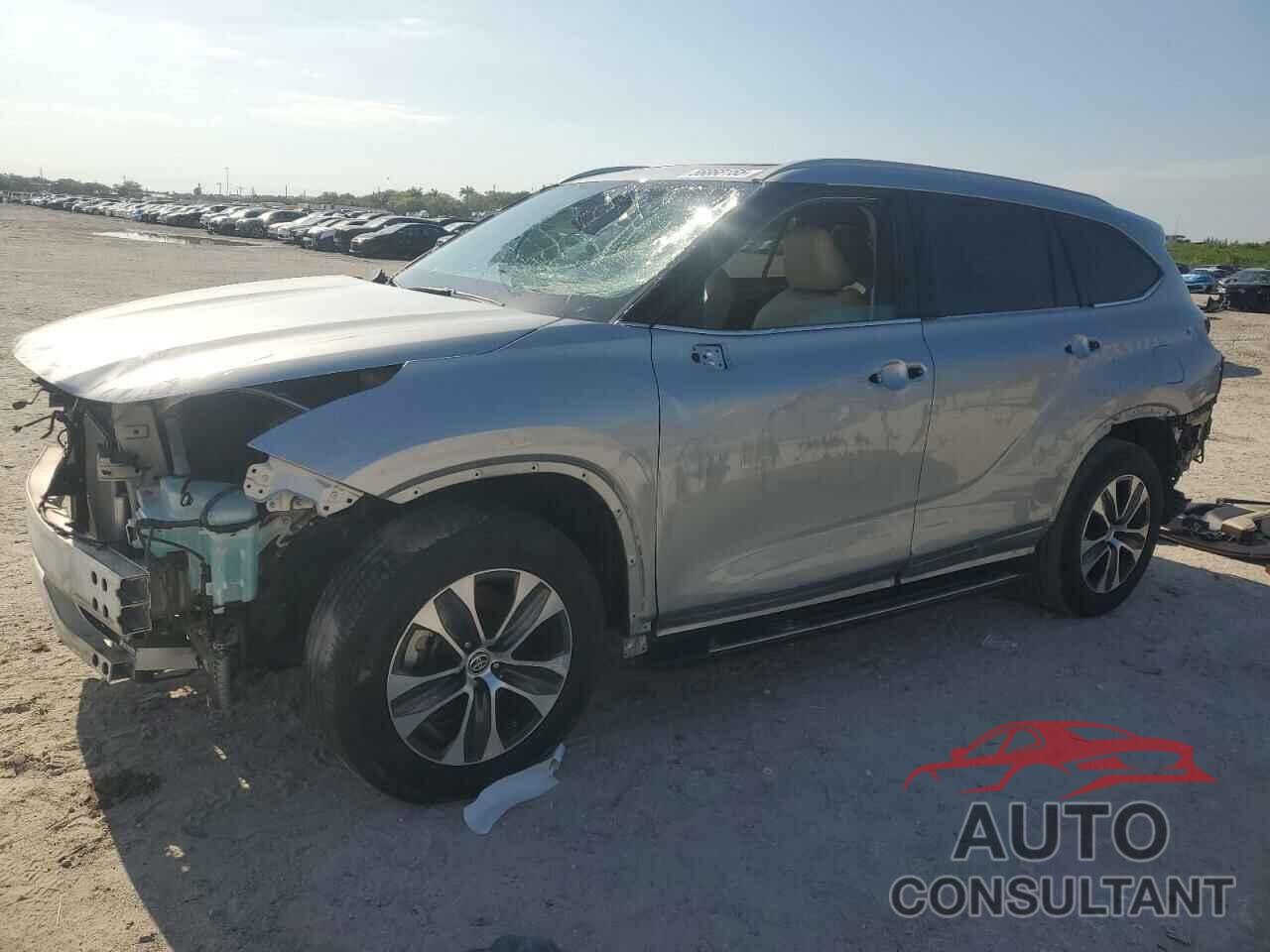 TOYOTA HIGHLANDER 2022 - 5TDGZRAH4NS120627