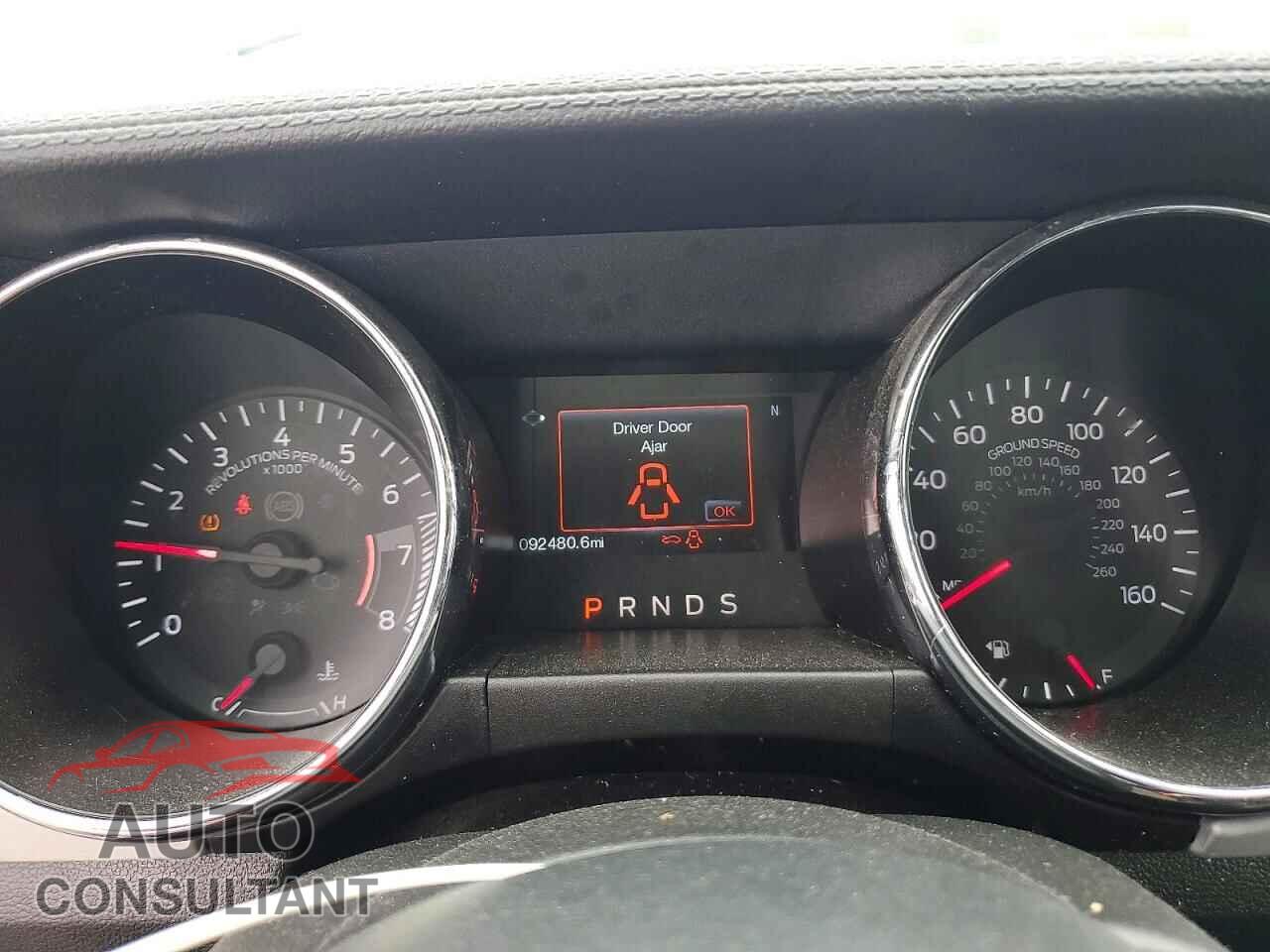FORD MUSTANG 2017 - 1FATP8UH3H5267449