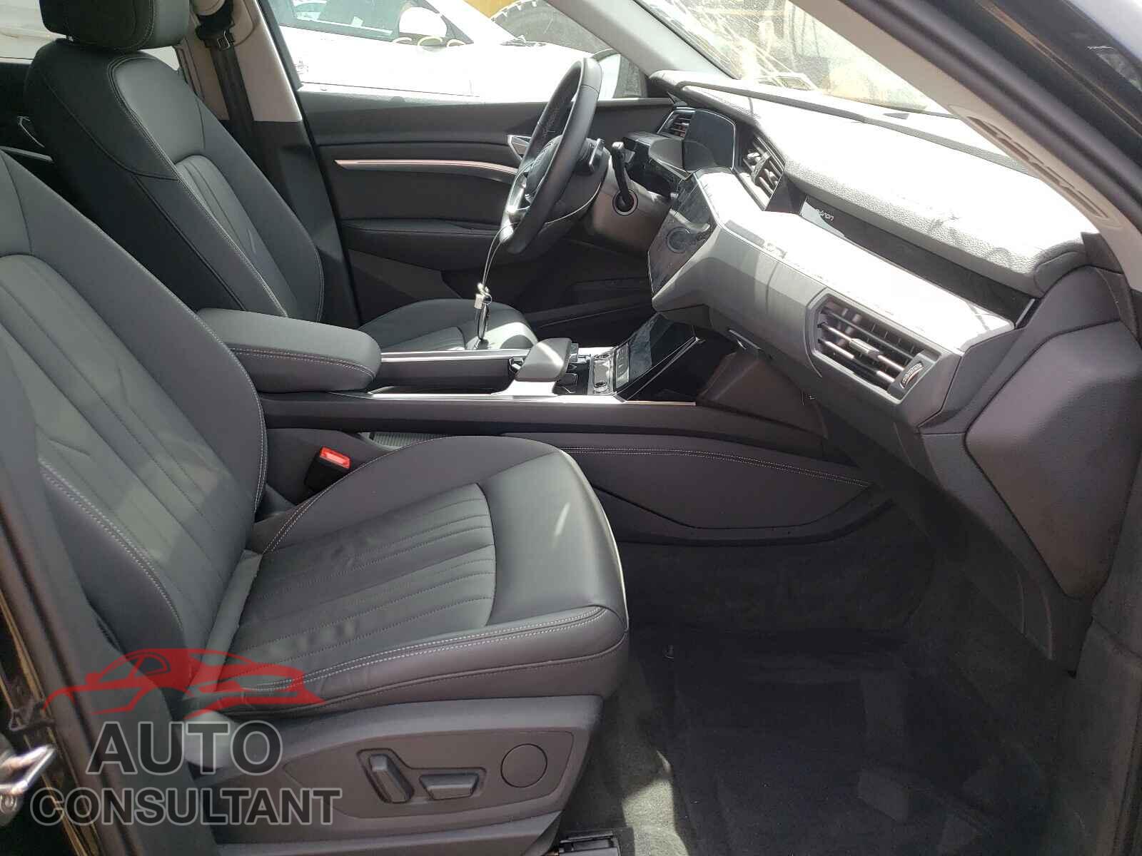 AUDI E-TRON 2021 - WA1AAAGE9MB013617