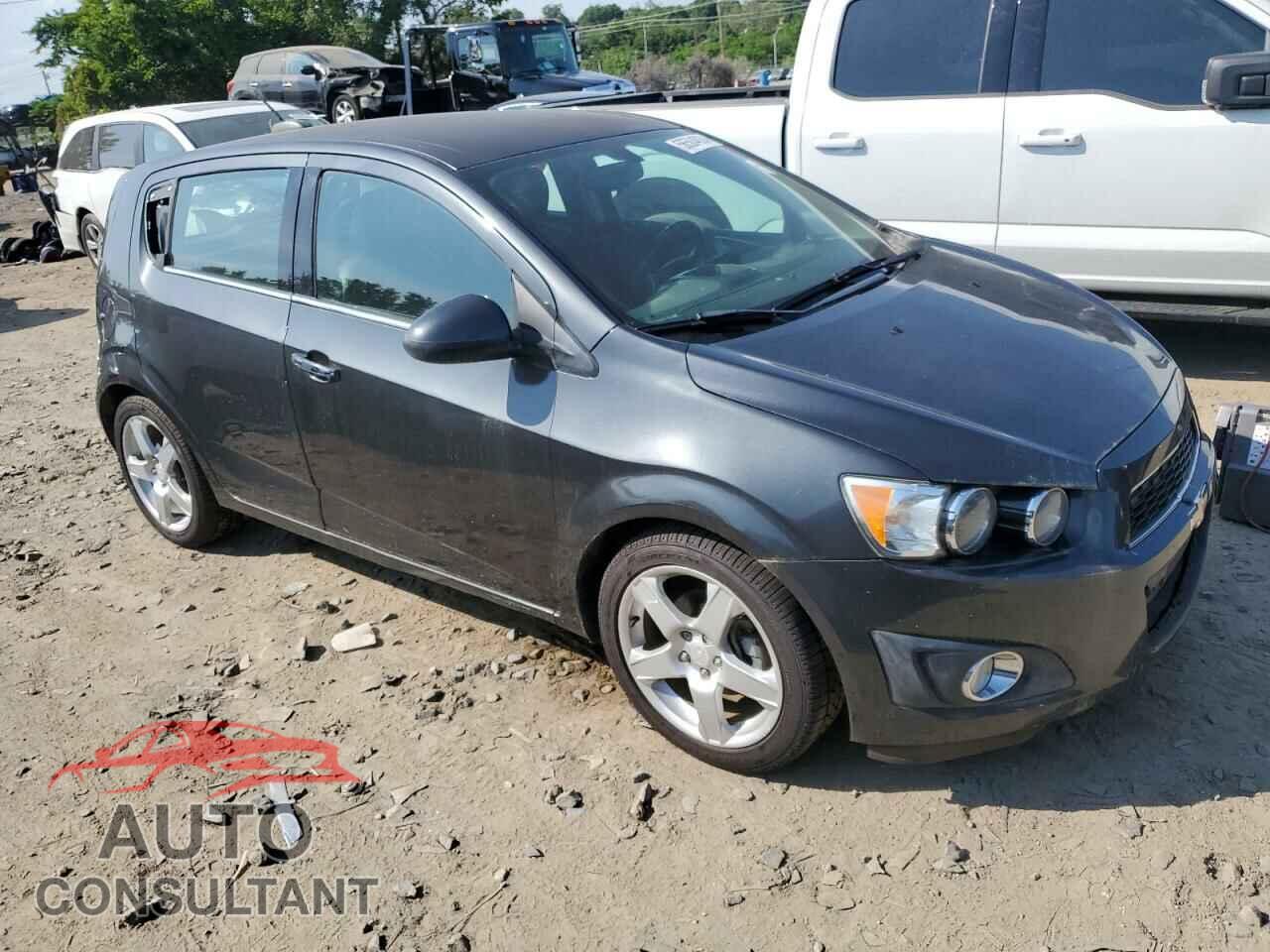 CHEVROLET SONIC 2016 - 1G1JE6SB4G4141768