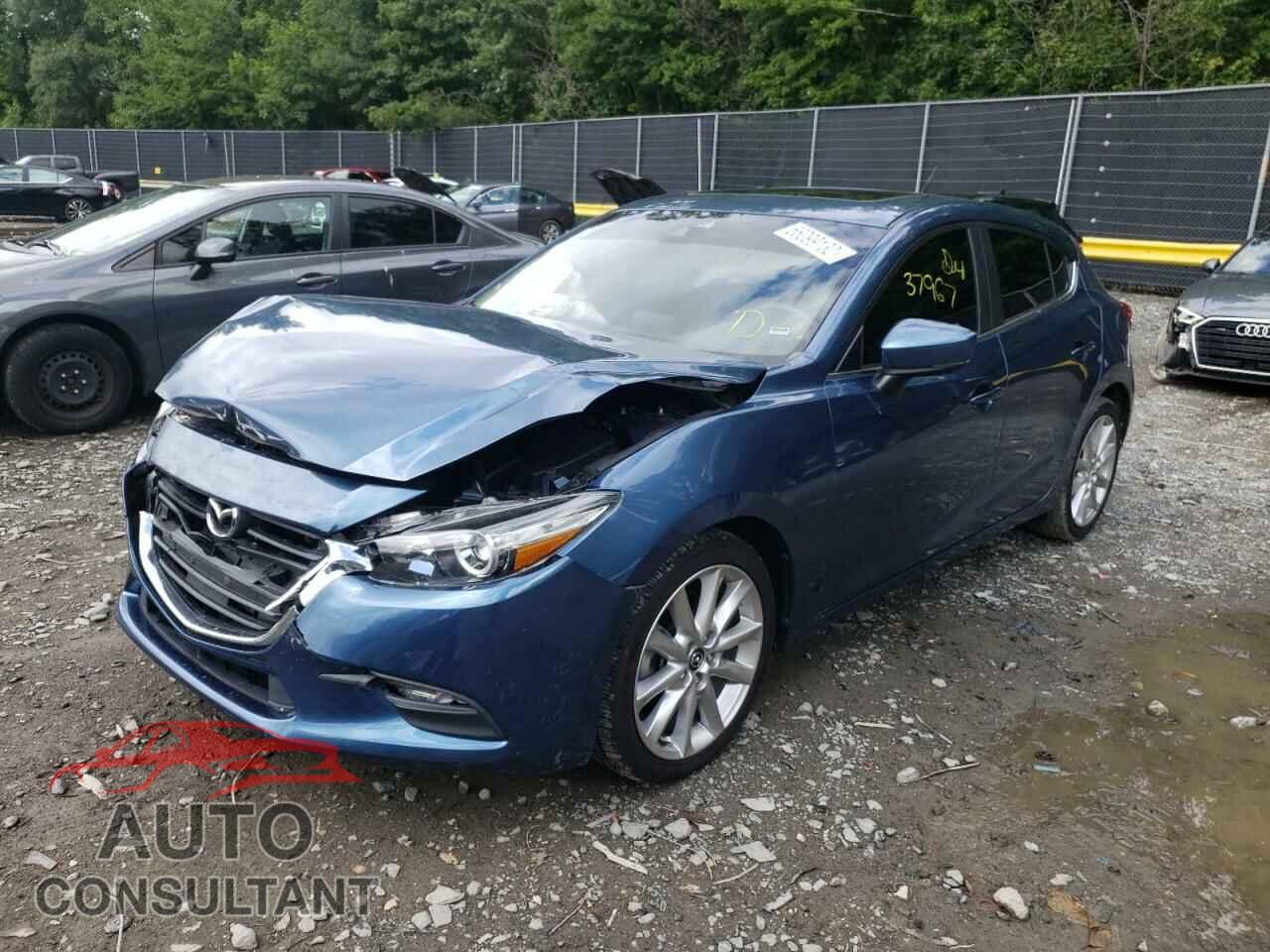 MAZDA 3 2017 - 3MZBN1L35HM129900
