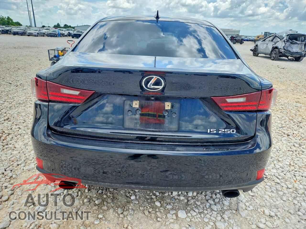 LEXUS IS 2014 - JTHBF1D21E5036135