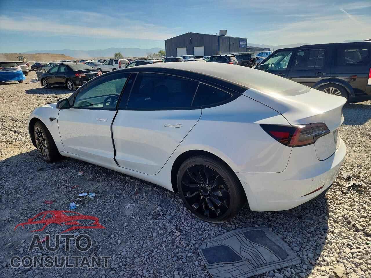 TESLA MODEL 3 2018 - 5YJ3E1EB0JF074875