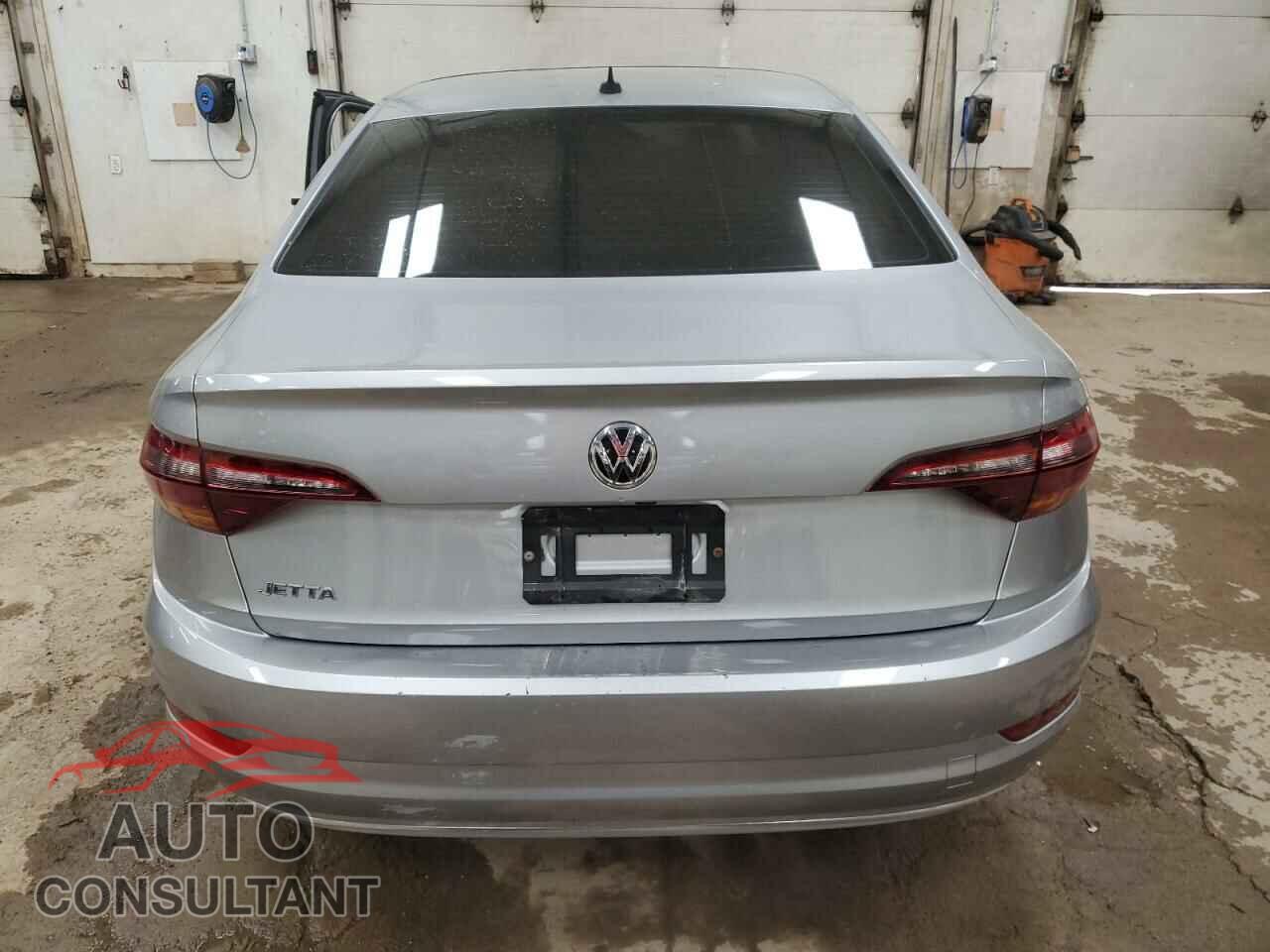 VOLKSWAGEN JETTA 2019 - 3VWCB7BUXKM207525