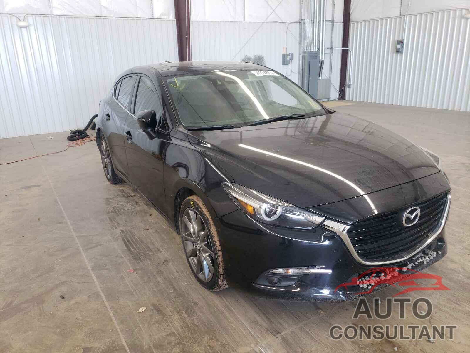 MAZDA 3 2018 - 3MZBN1M34JM267027