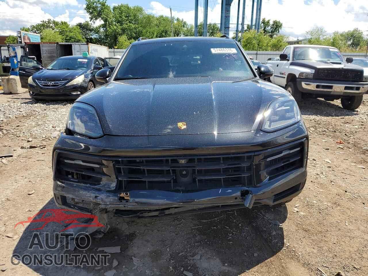 PORSCHE CAYENNE 2024 - WP1AA2AY6RDA05256