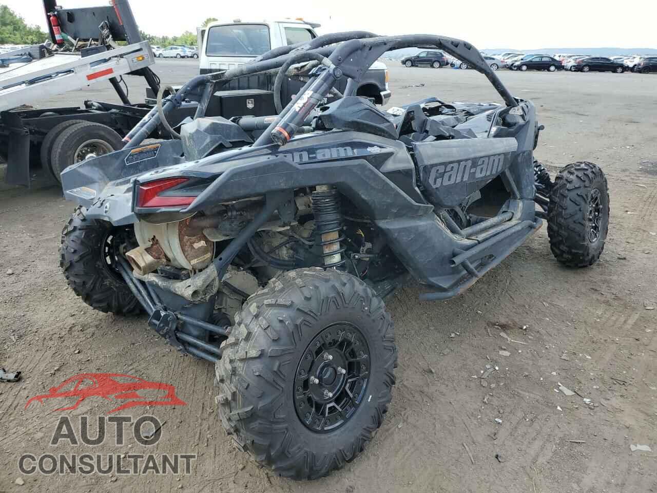 CAN-AM SIDEBYSIDE 2021 - 3JBVXAV41MK005079