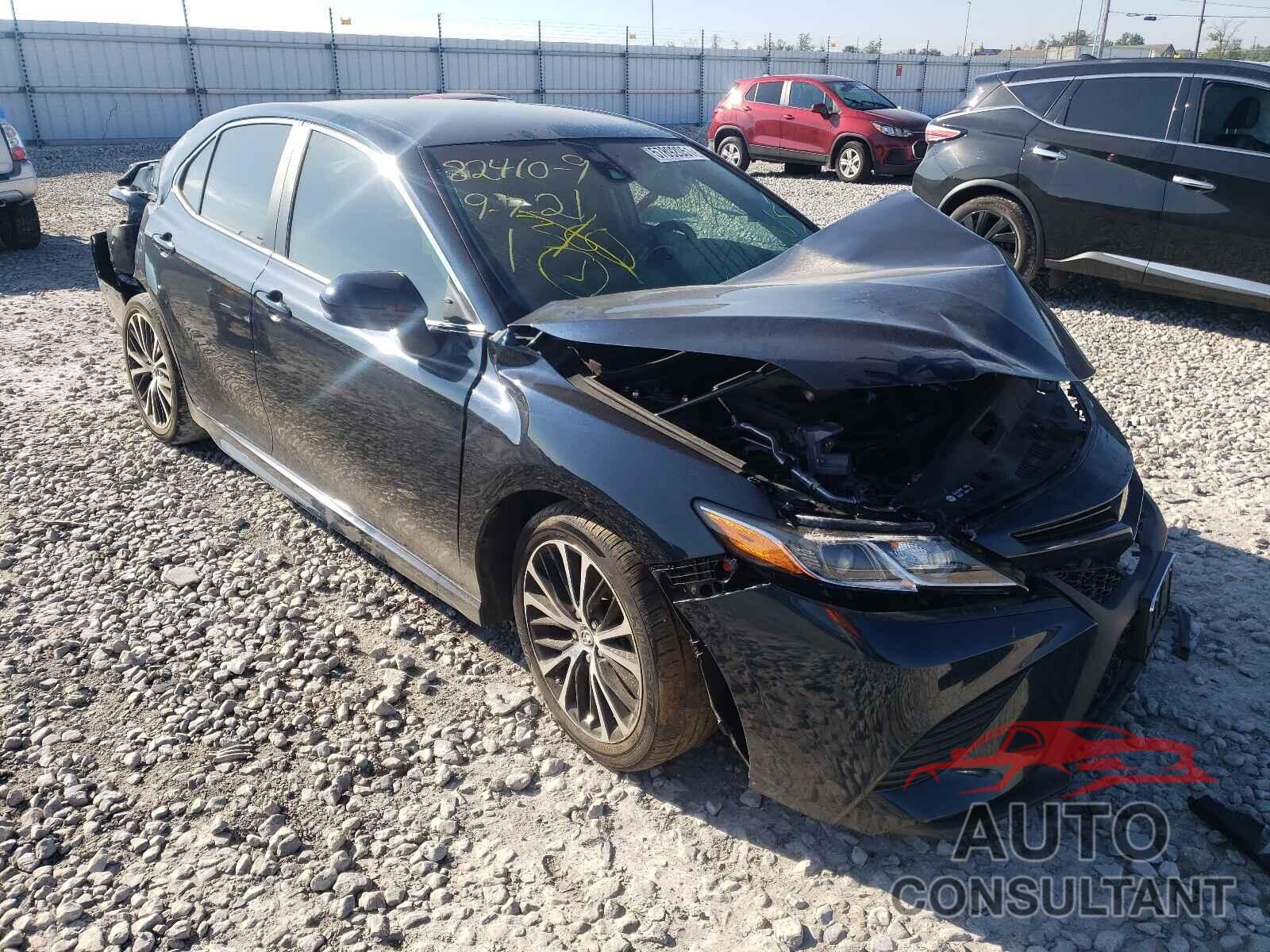 TOYOTA CAMRY 2018 - 4T1B11HK6JU659532