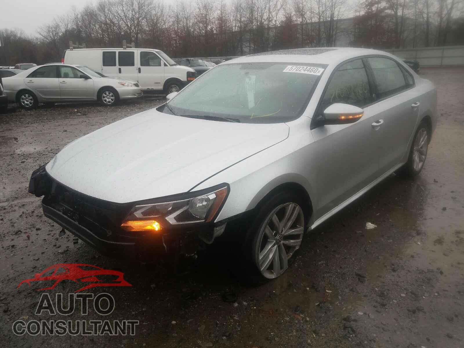 VOLKSWAGEN PASSAT 2019 - 1VWLA7A33KC002772