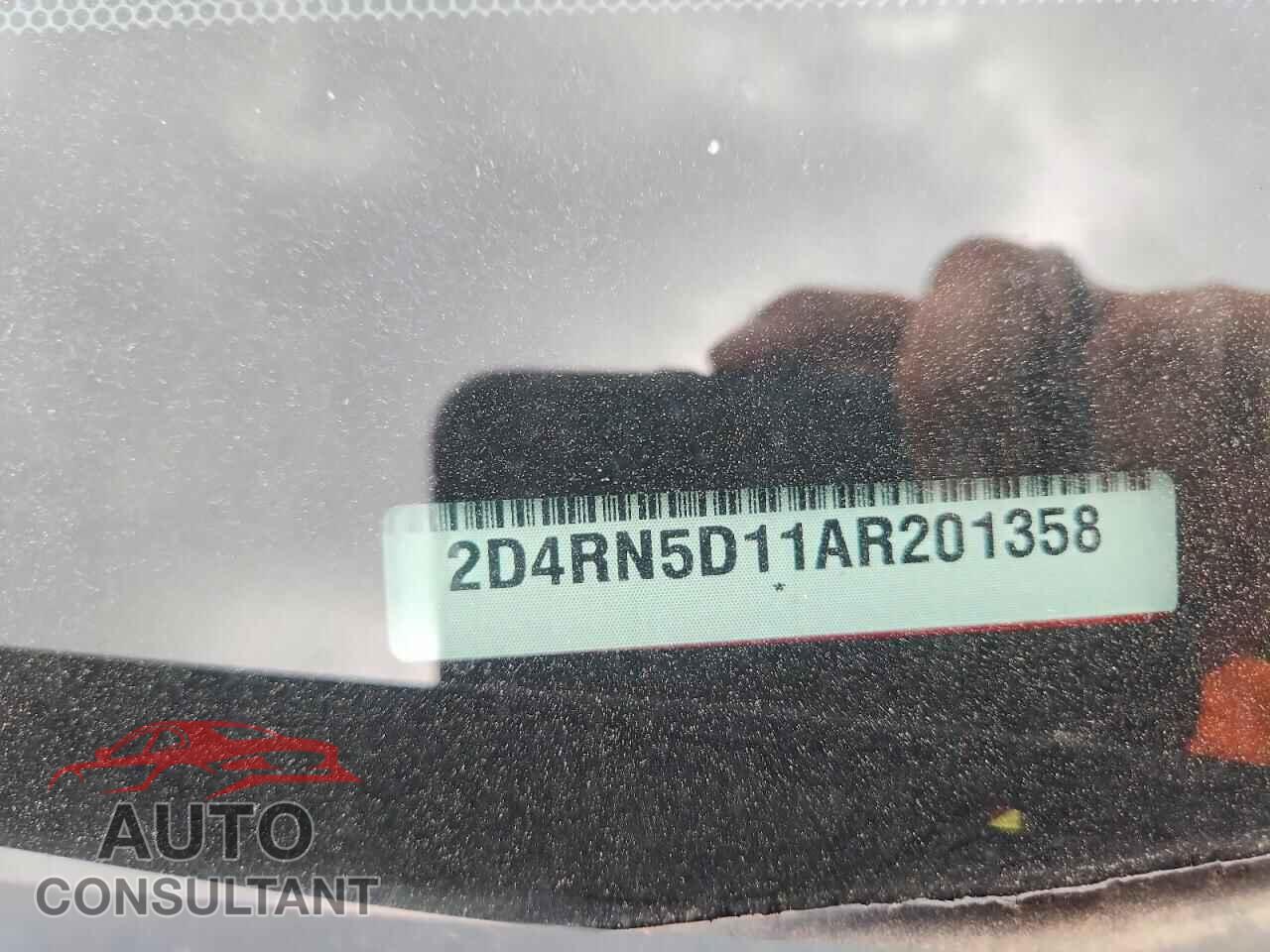 DODGE CARAVAN 2010 - 2D4RN5D11AR201358