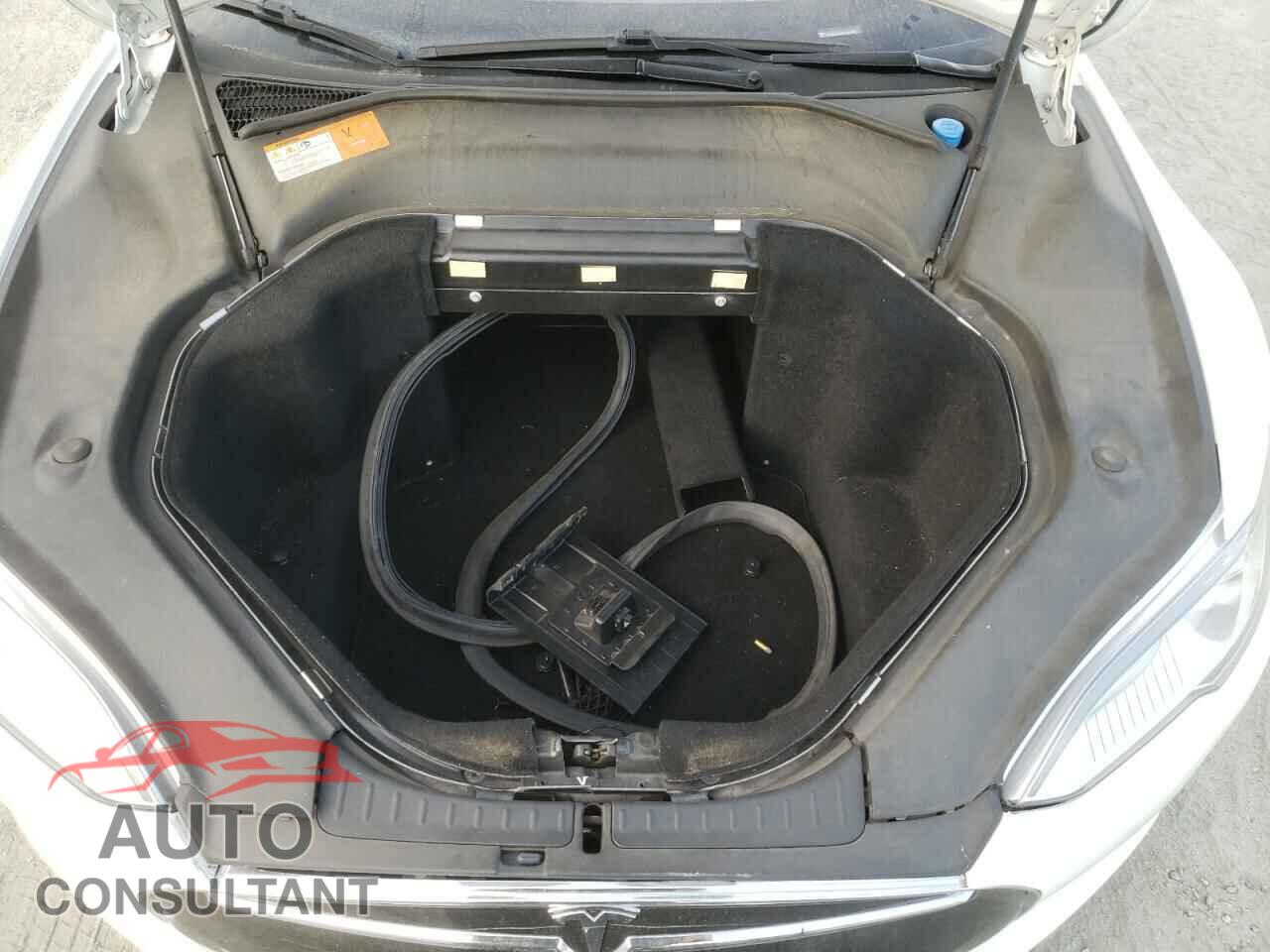 TESLA MODEL S 2014 - 5YJSA1H18EFP33284