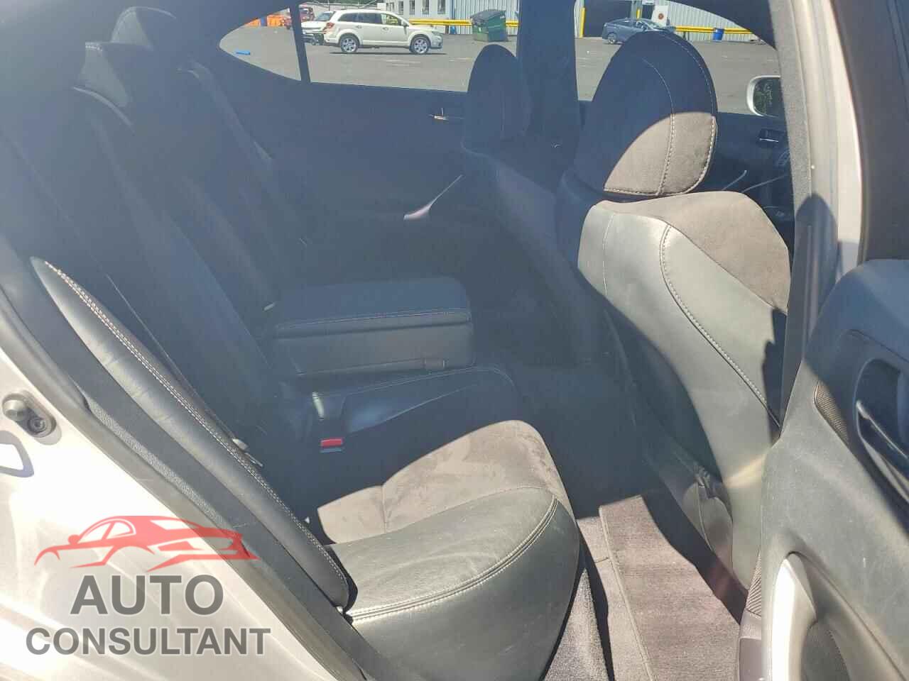 LEXUS IS 2012 - JTHBE5C28C5029398