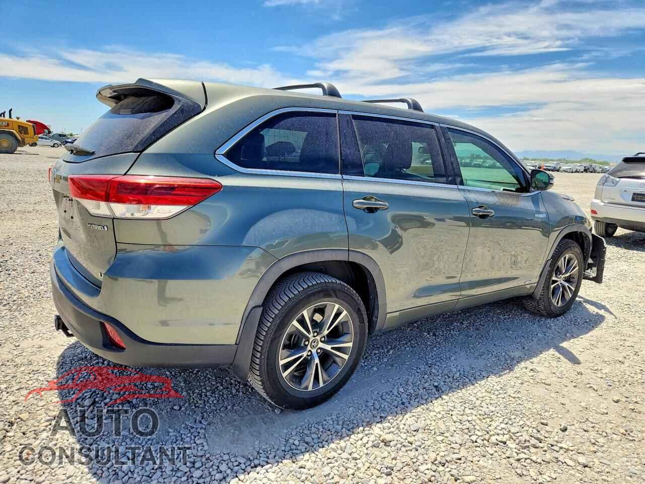 TOYOTA HIGHLANDER 2017 - 5TDBGRFH2HS033256