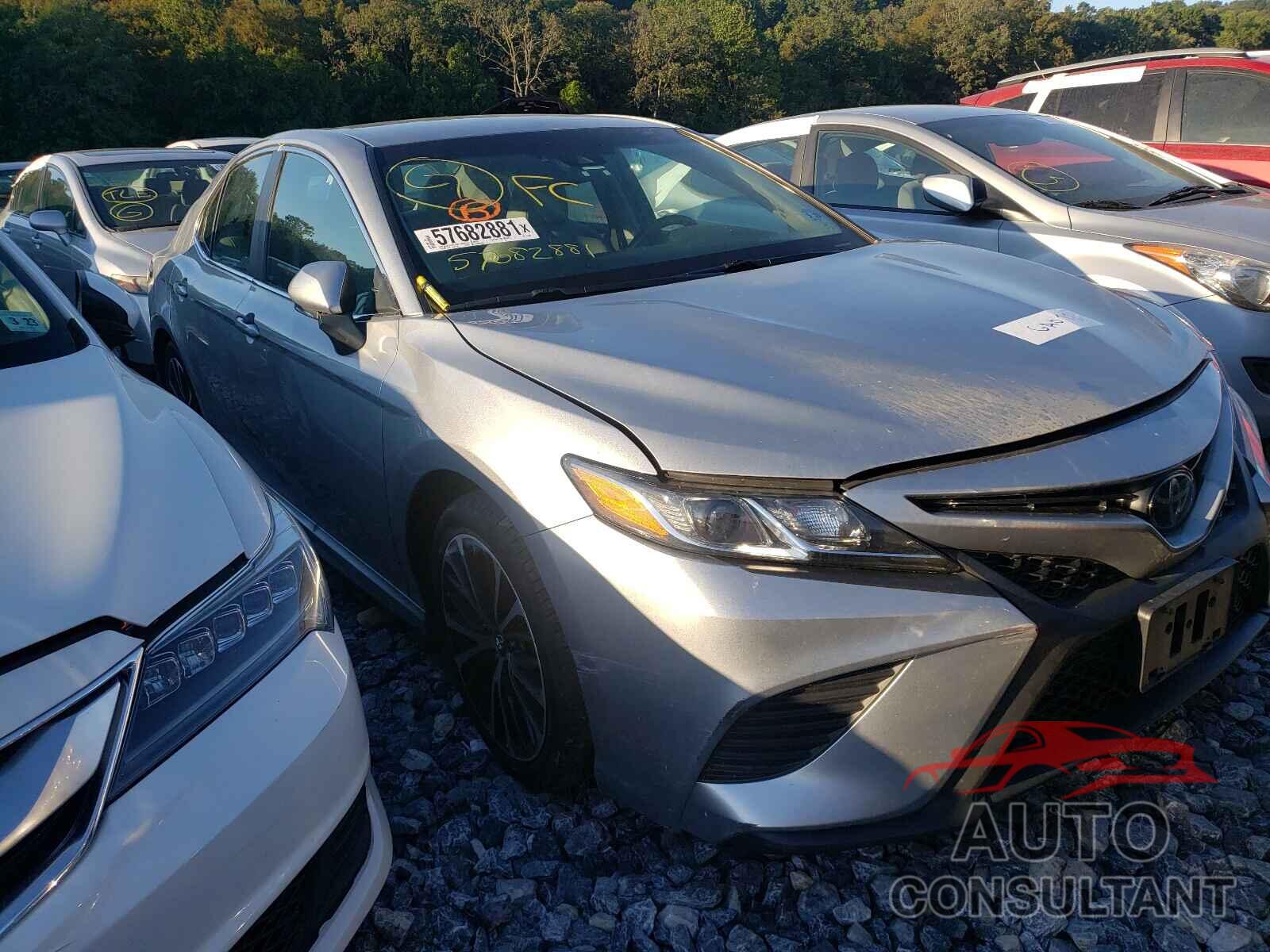 TOYOTA CAMRY 2018 - 4T1B11HKXJU070080